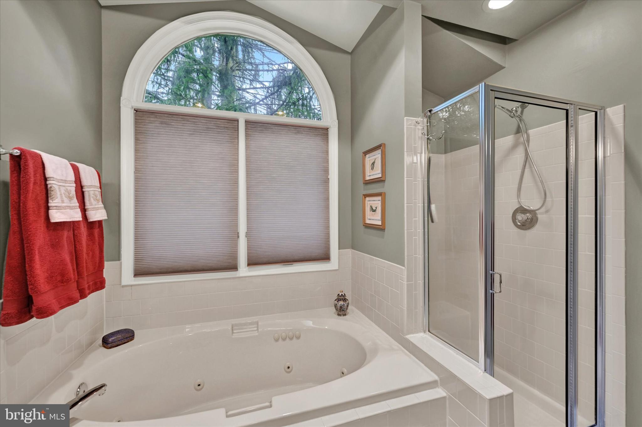 SUMMIT CHASE - Residential