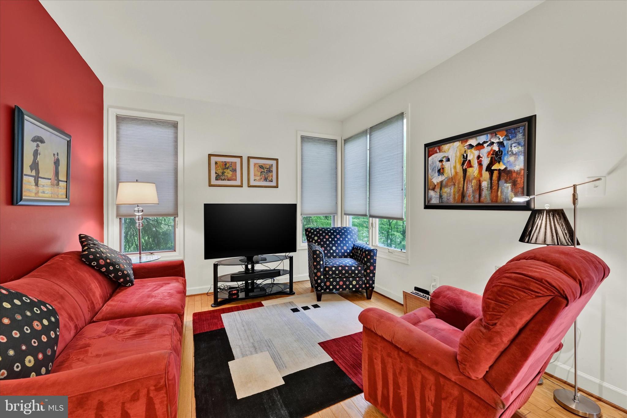 SUMMIT CHASE - Residential