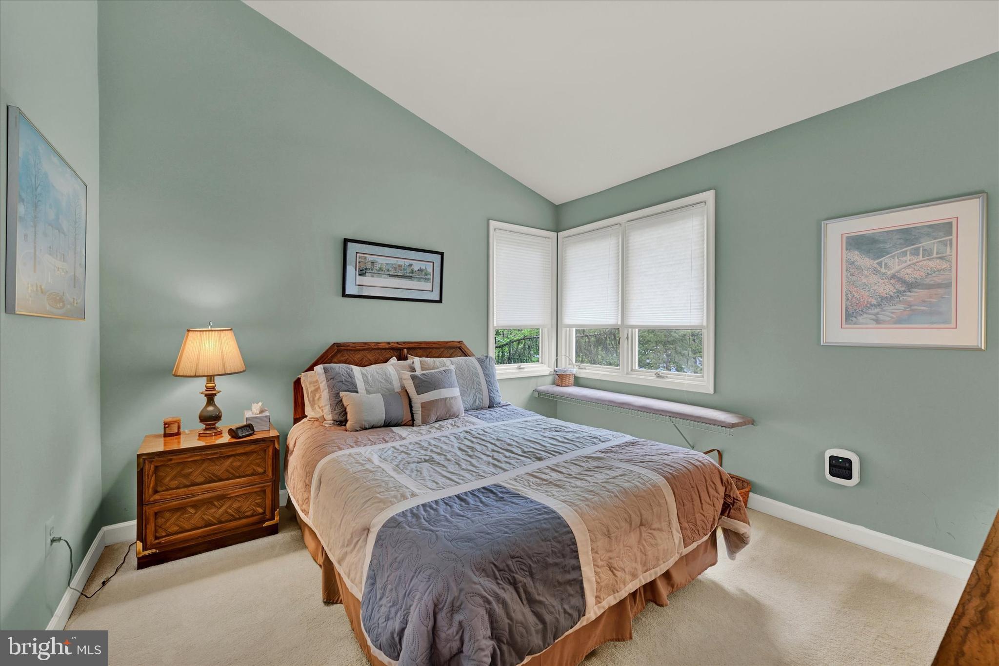 SUMMIT CHASE - Residential