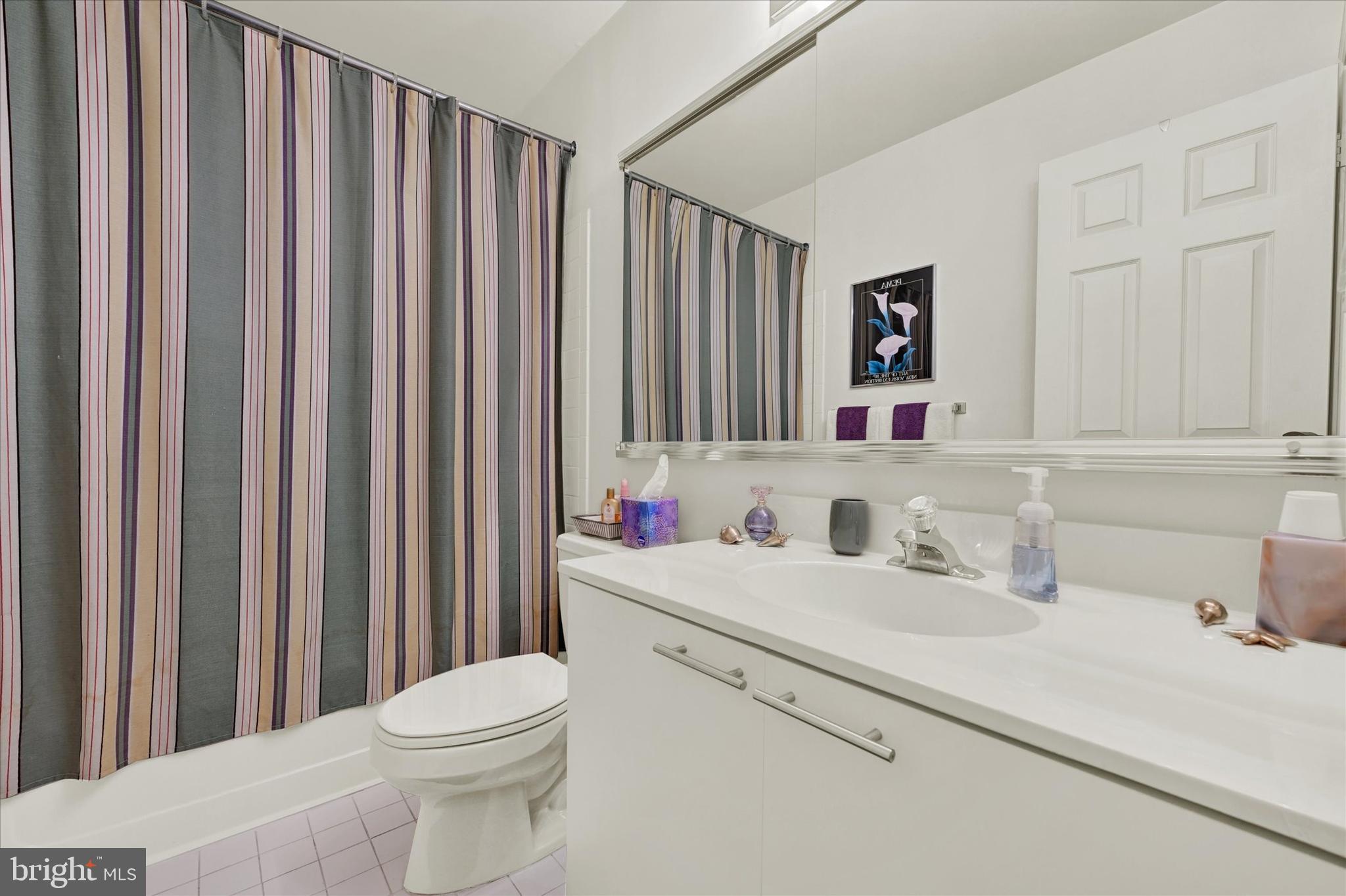 SUMMIT CHASE - Residential