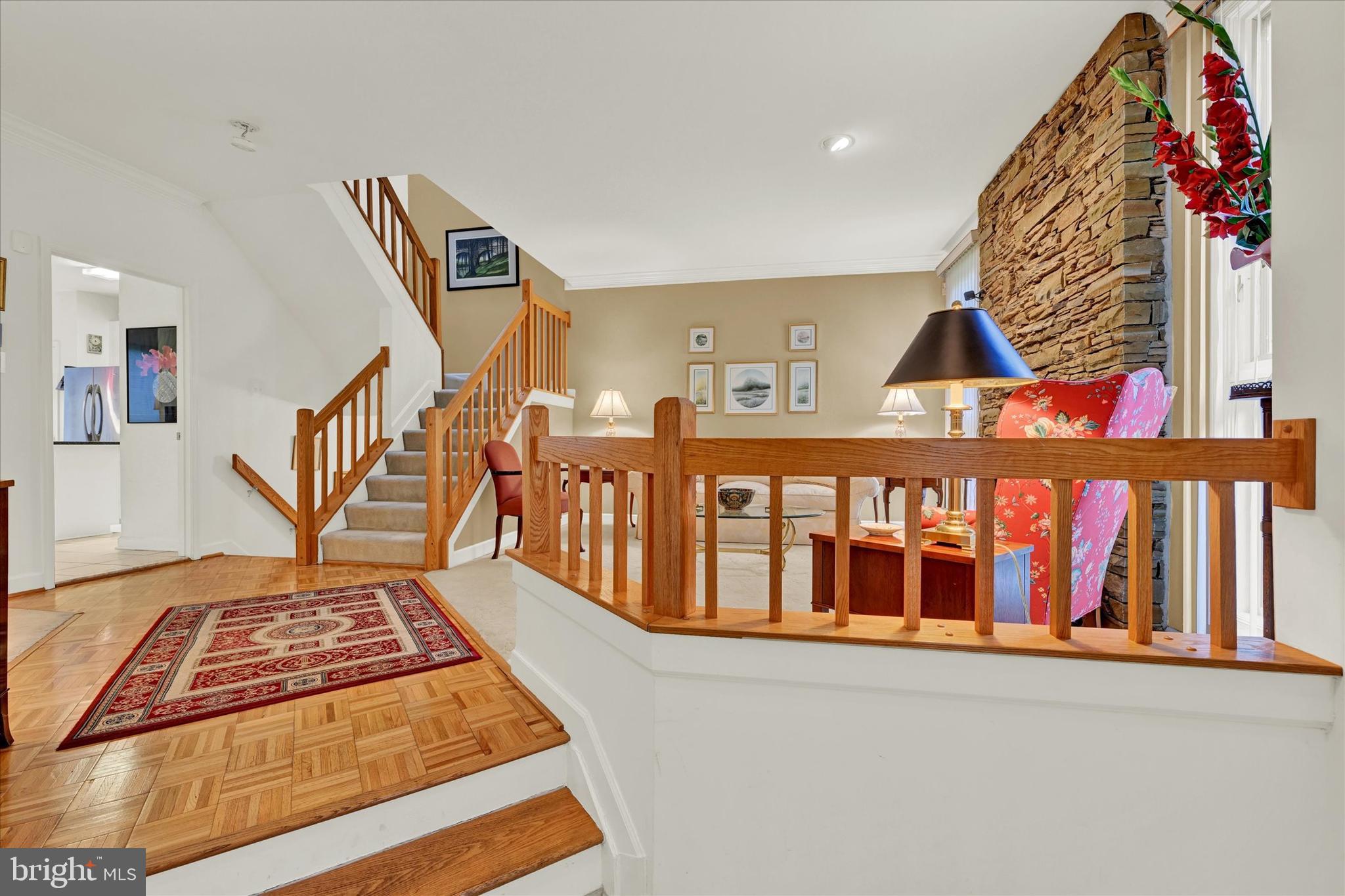 SUMMIT CHASE - Residential