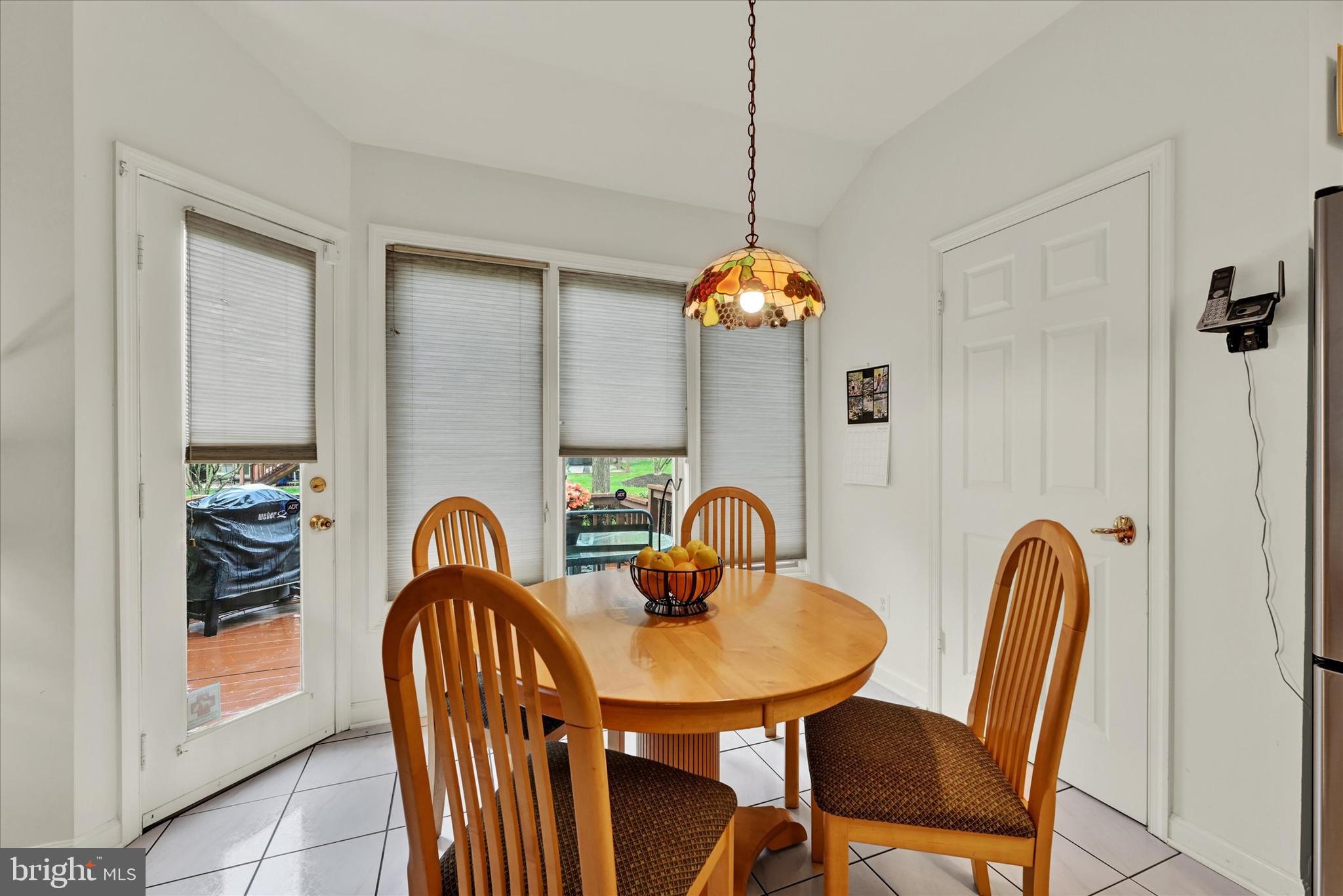 SUMMIT CHASE - Residential