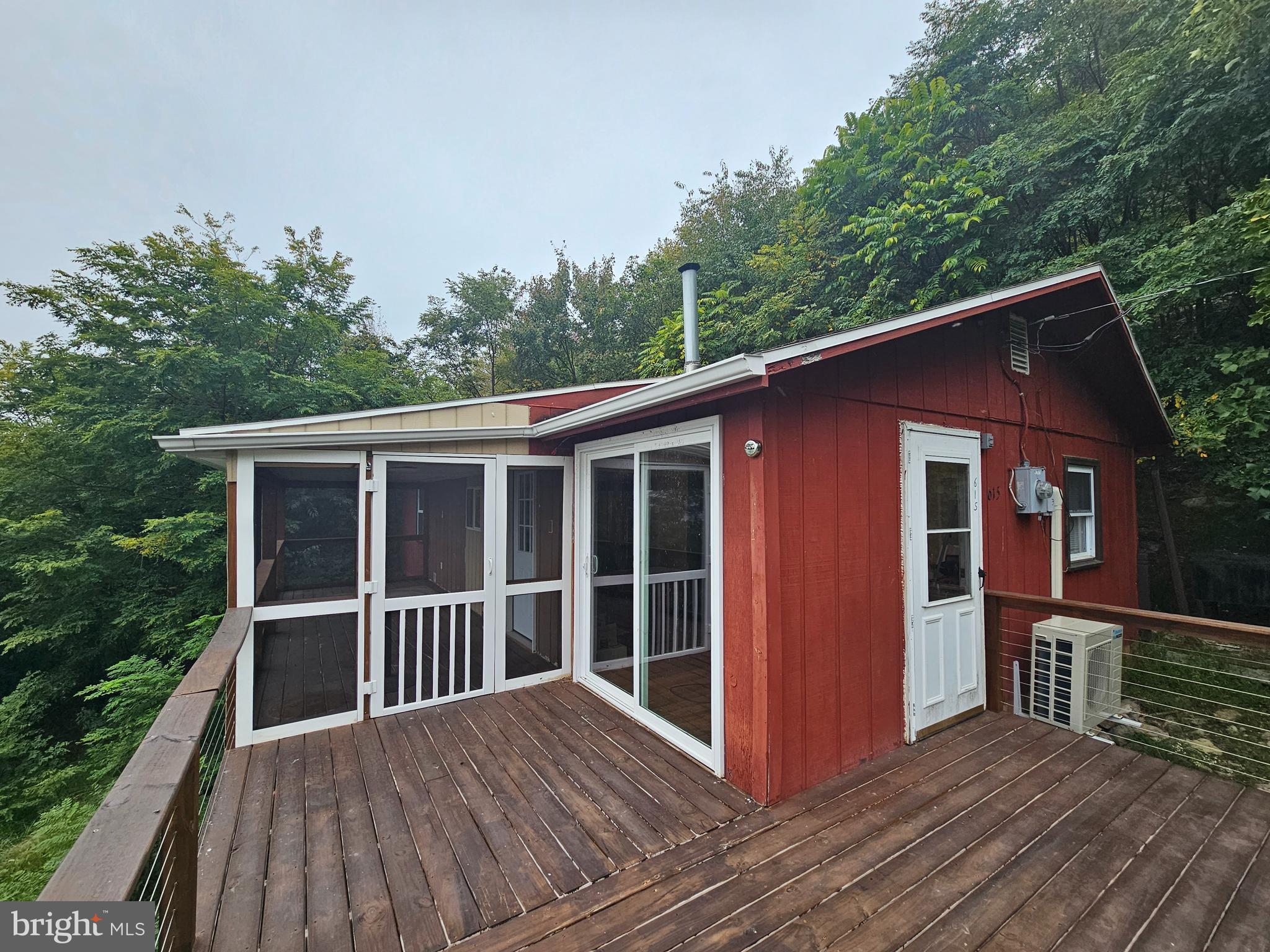 SPRUCE PINE HOLLOW - Residential