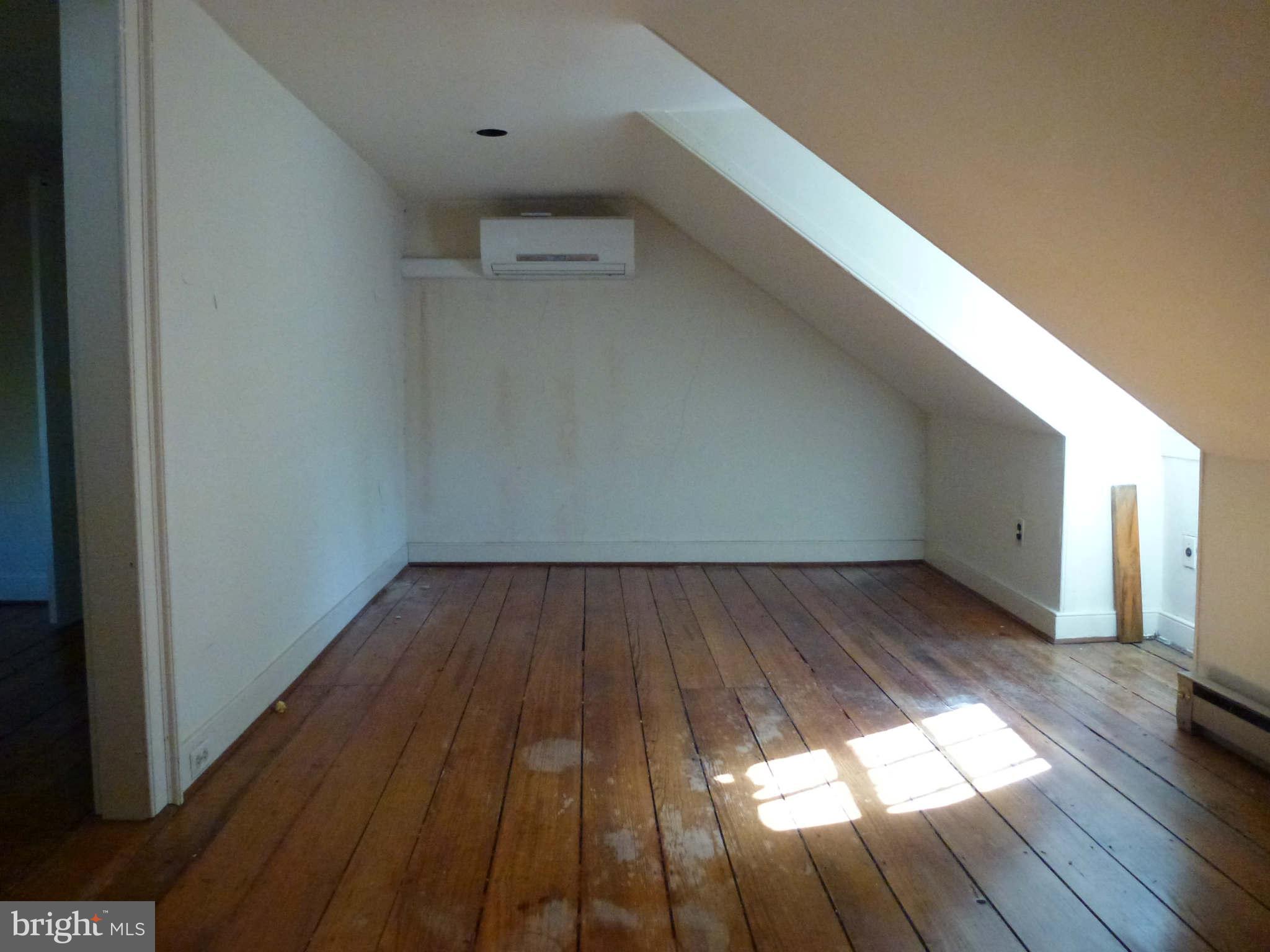 OLD TOWN - Residential Lease