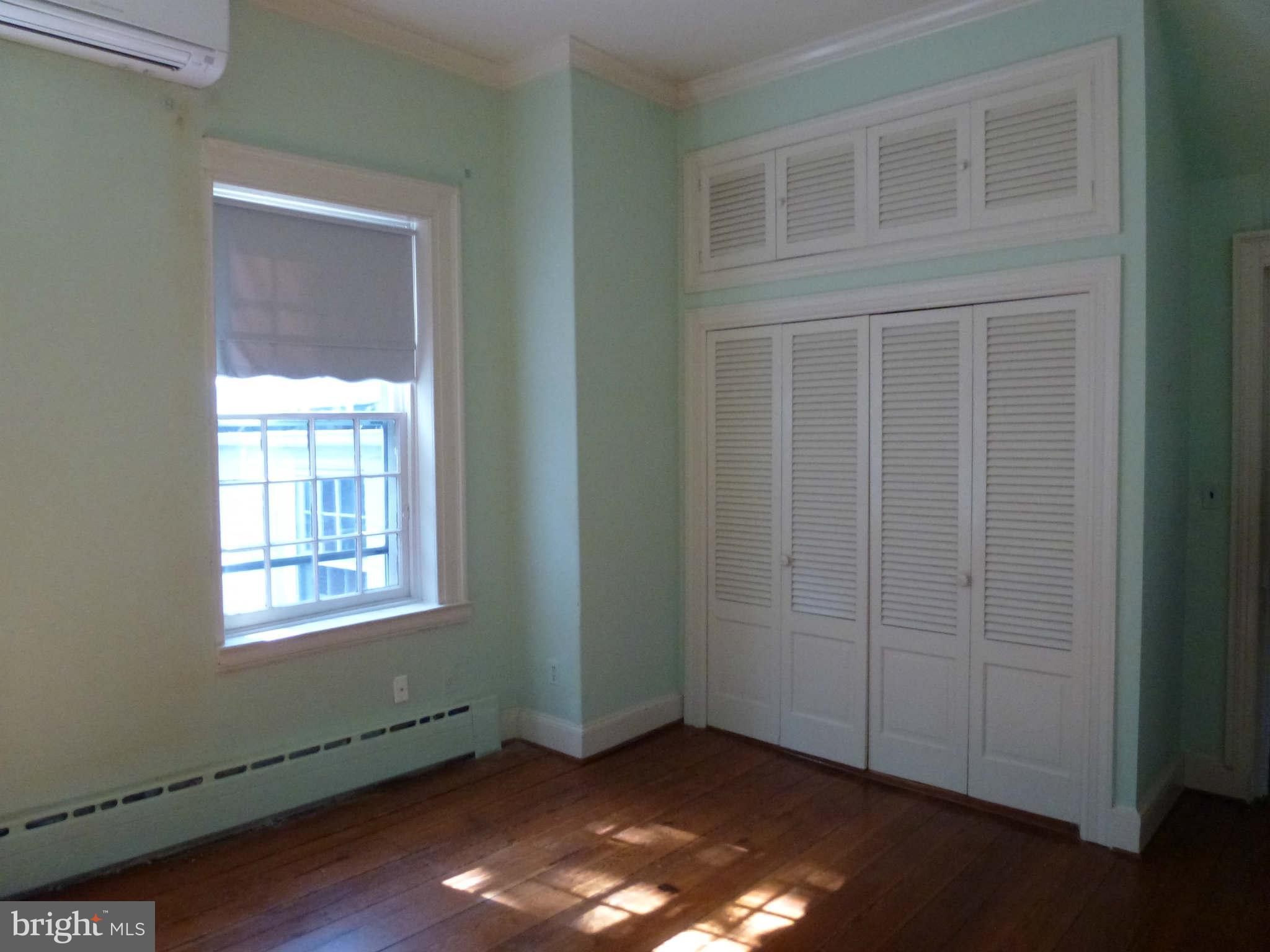 OLD TOWN - Residential Lease