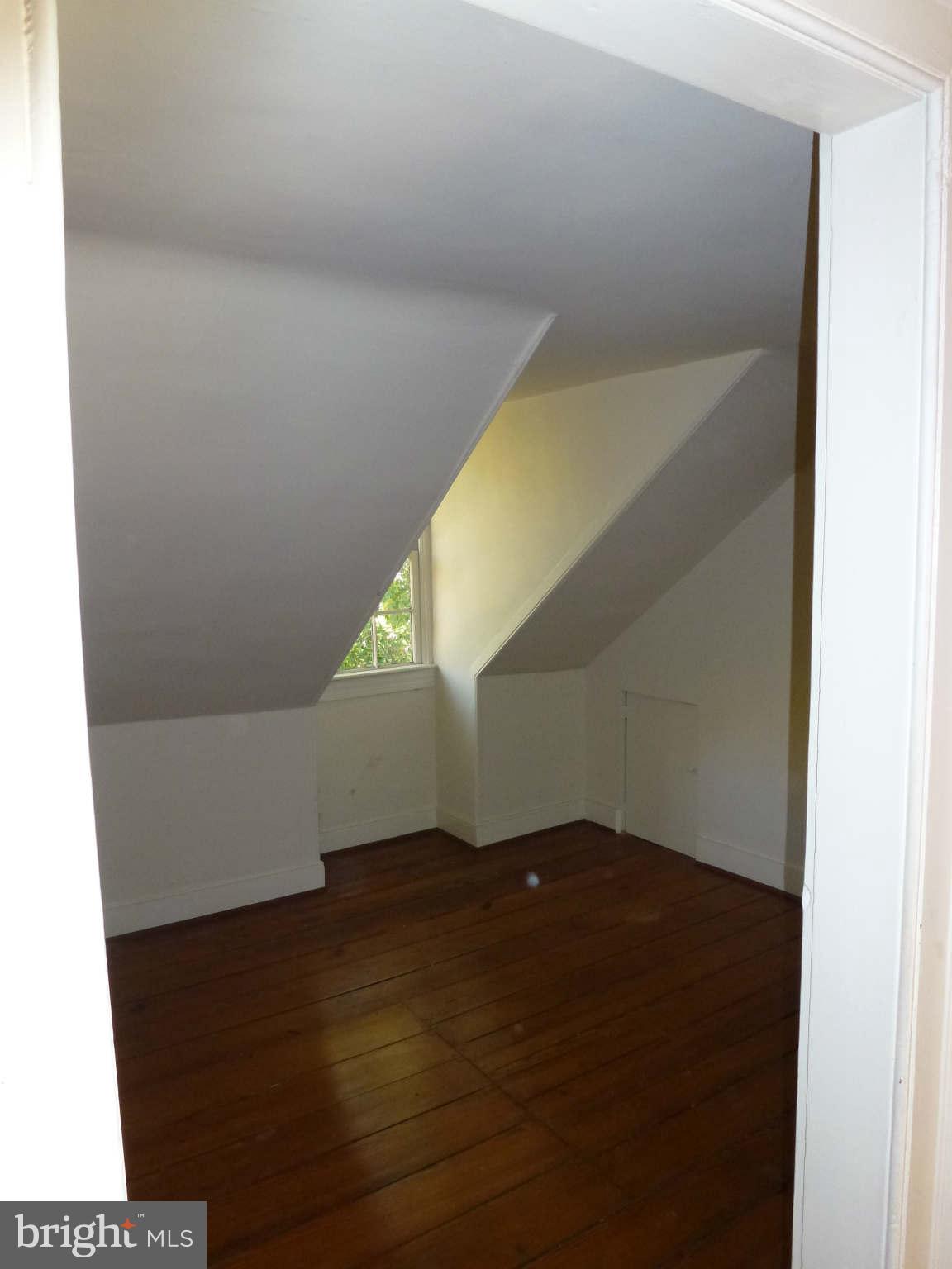 OLD TOWN - Residential Lease