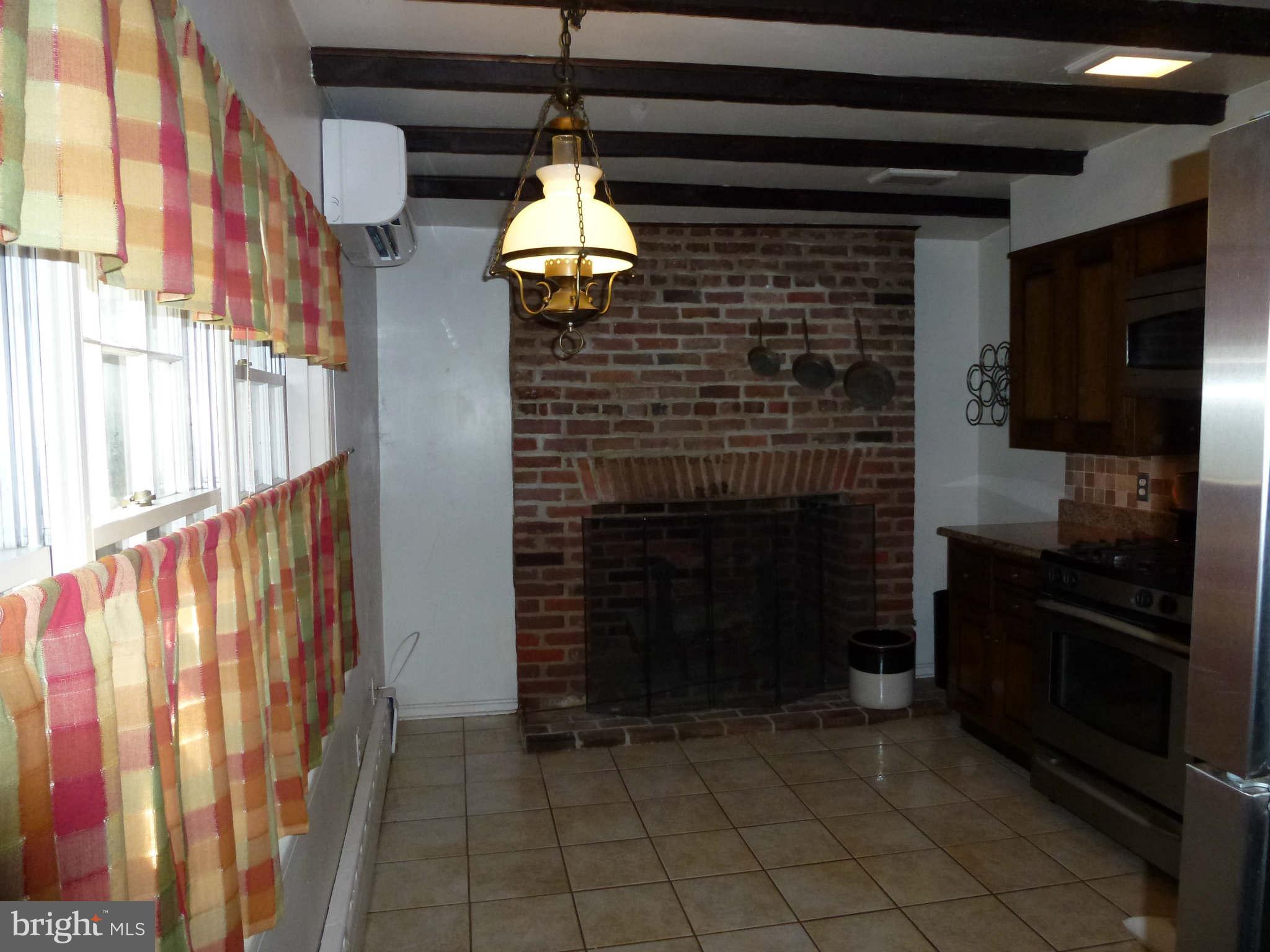 OLD TOWN - Residential Lease