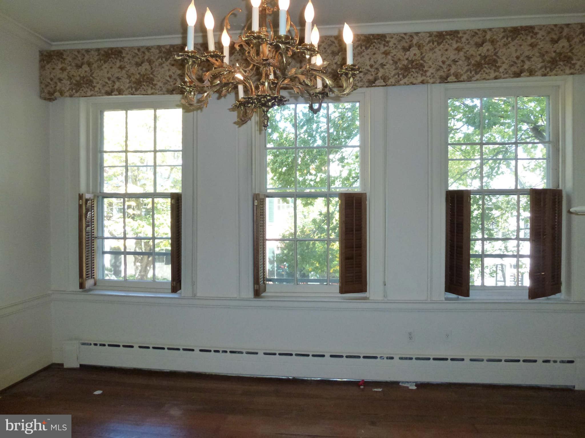 OLD TOWN - Residential Lease