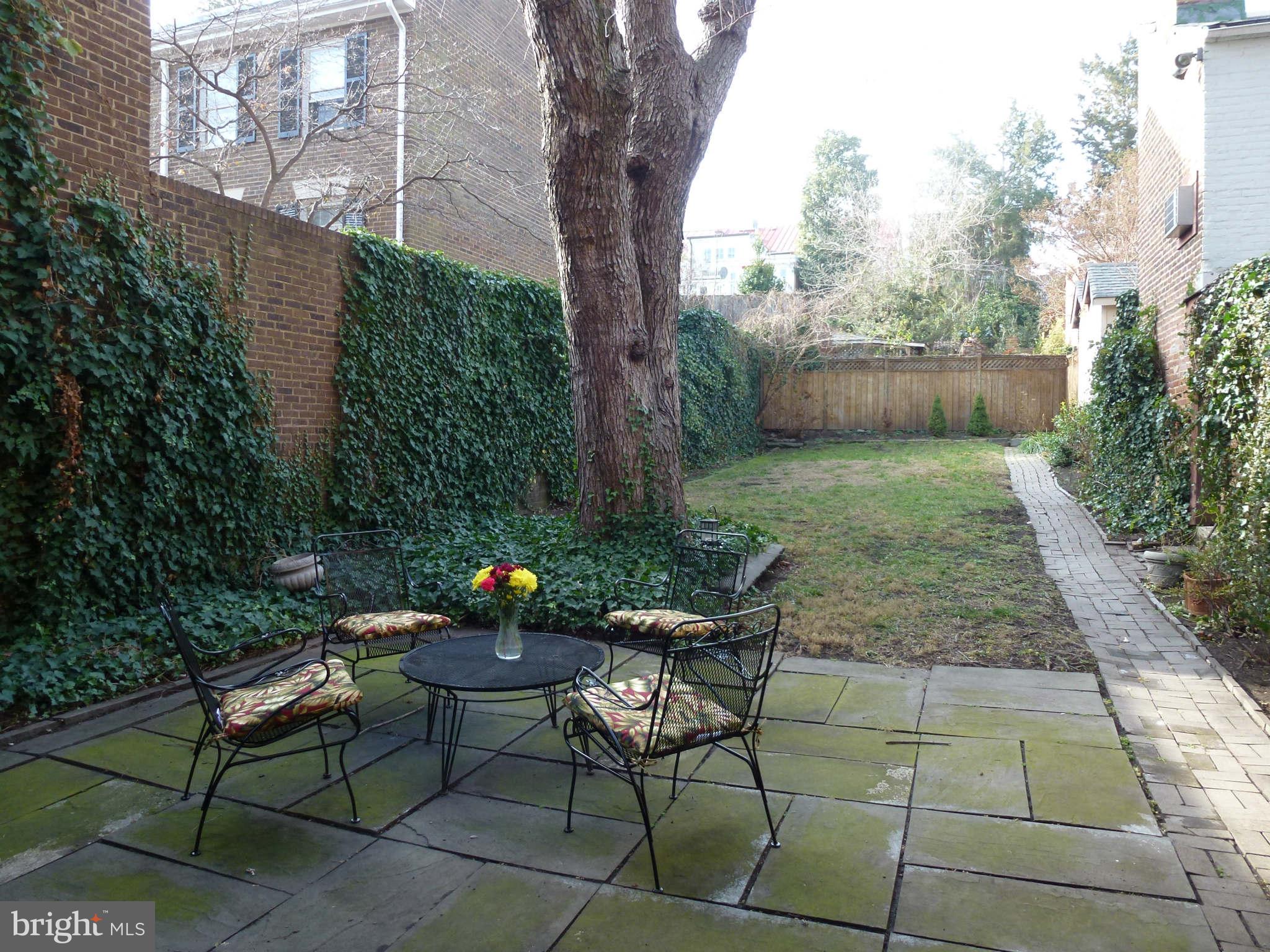 OLD TOWN - Residential Lease