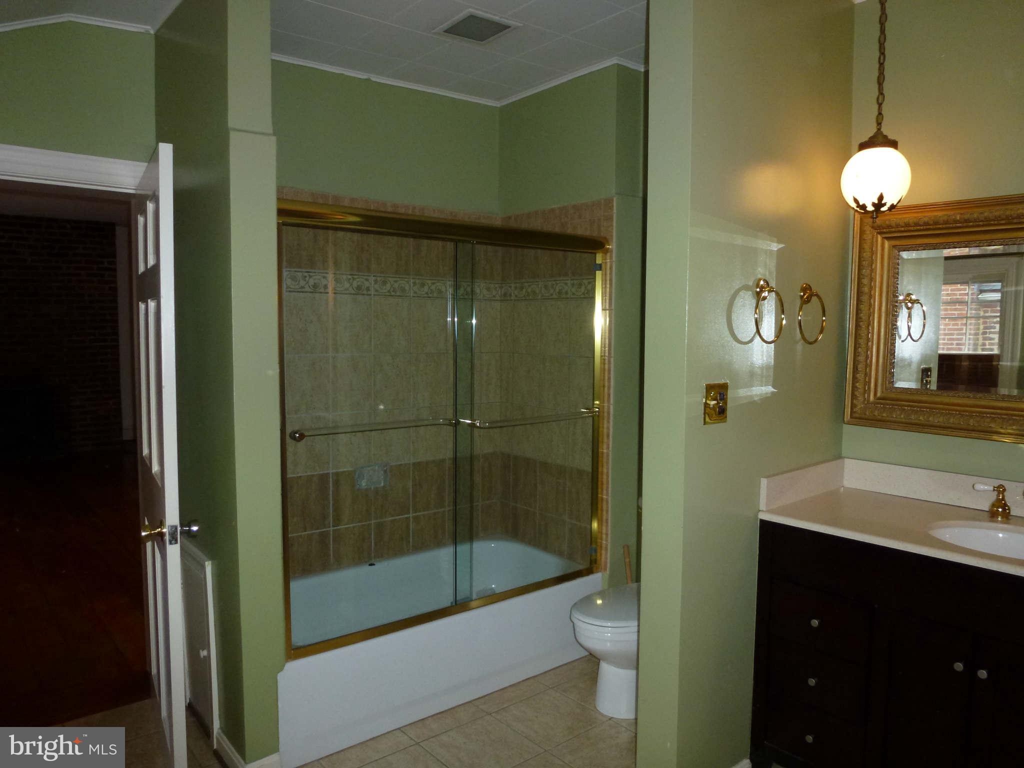 OLD TOWN - Residential Lease