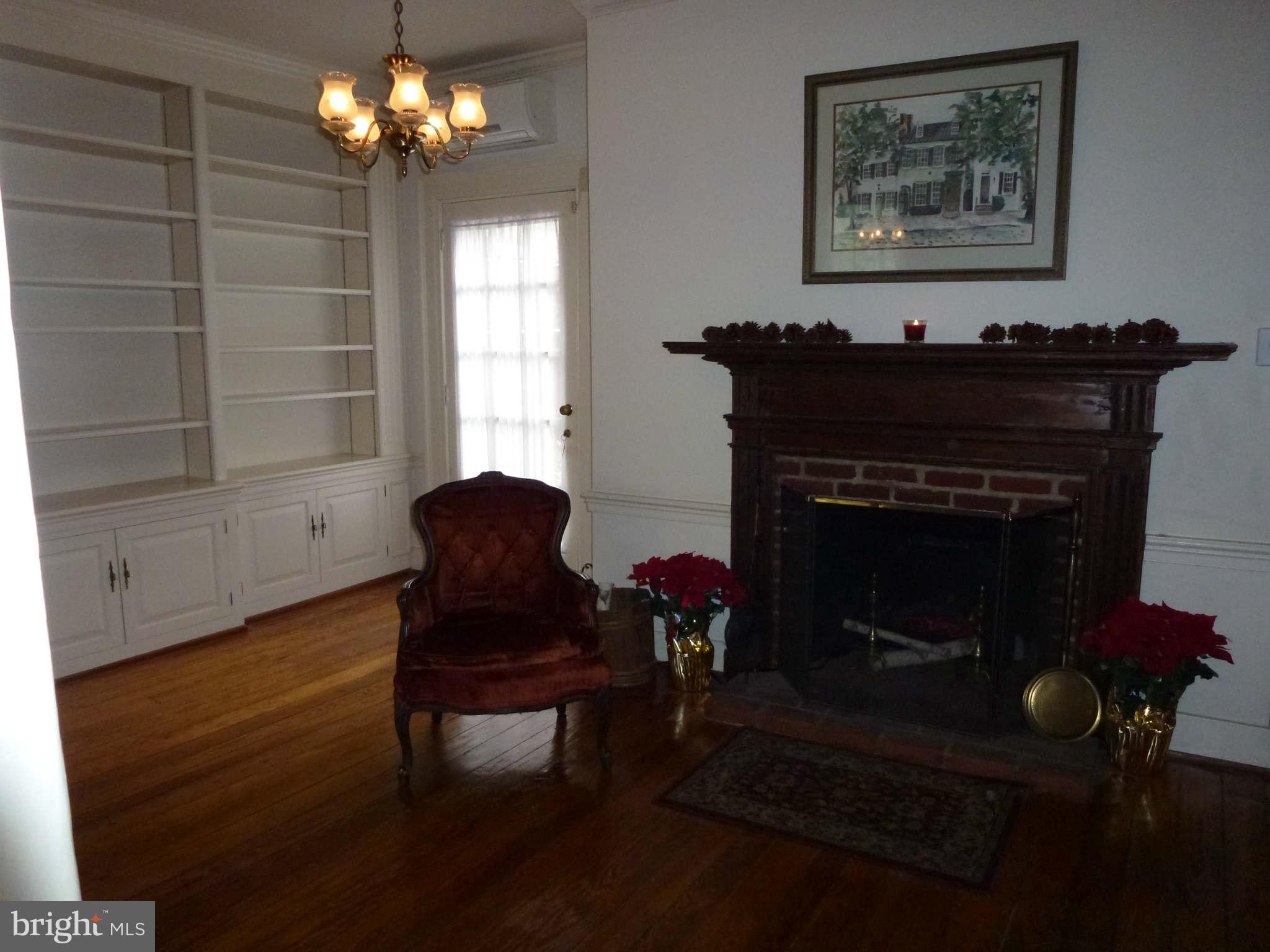 OLD TOWN - Residential Lease