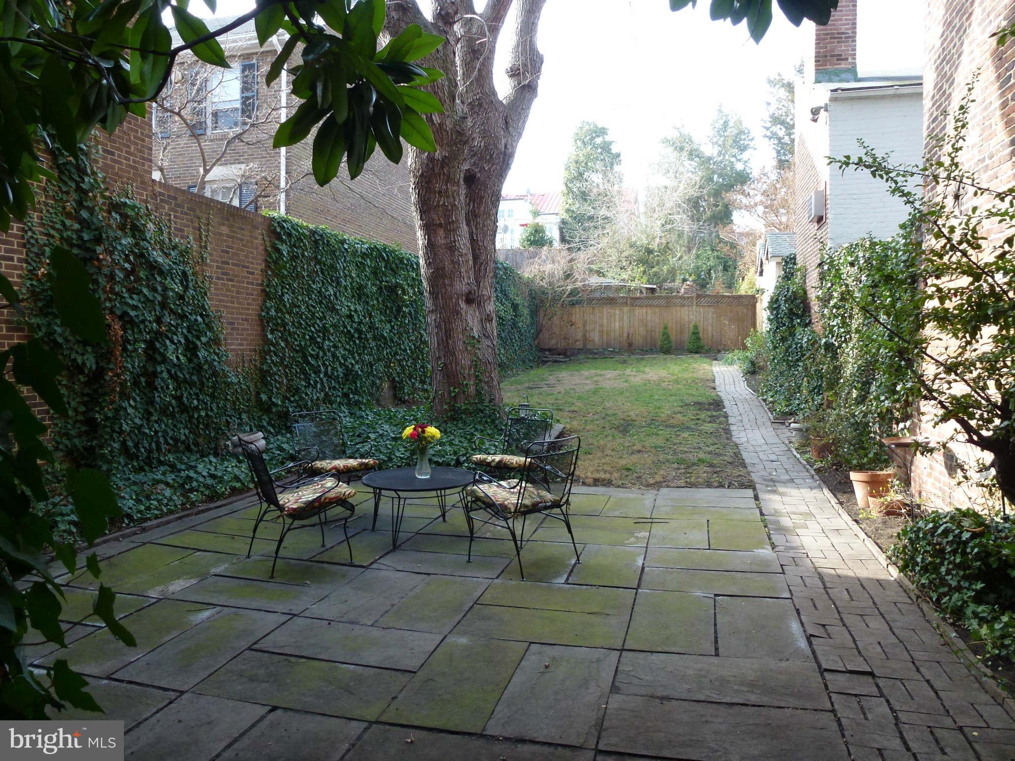 OLD TOWN - Residential Lease