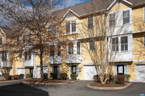 Condo For Sale - 104 Melbourne Prk Cir #D<br/> CHARLOTTESVILLE, VA 22901