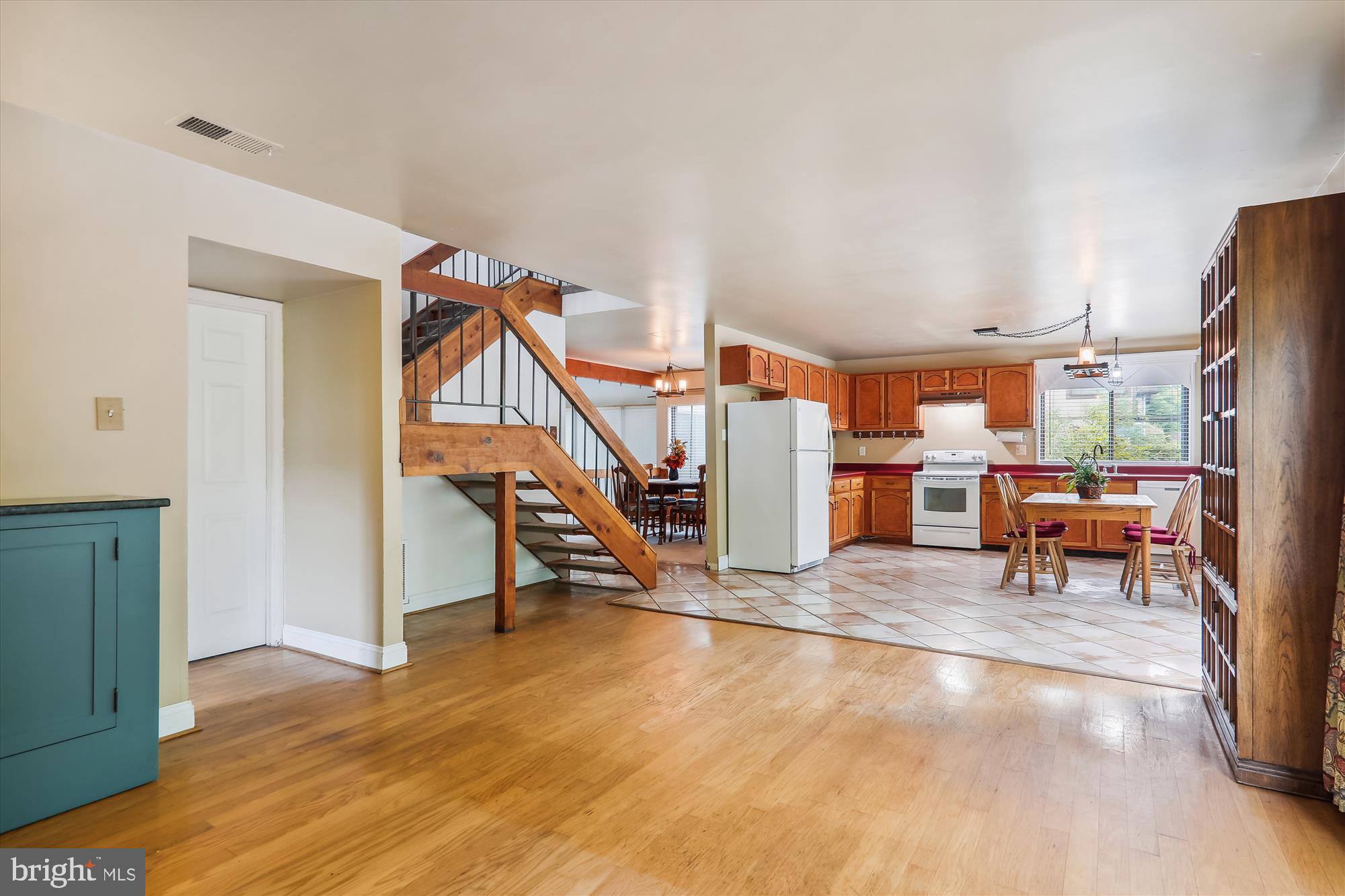 CHARLENE - Residential