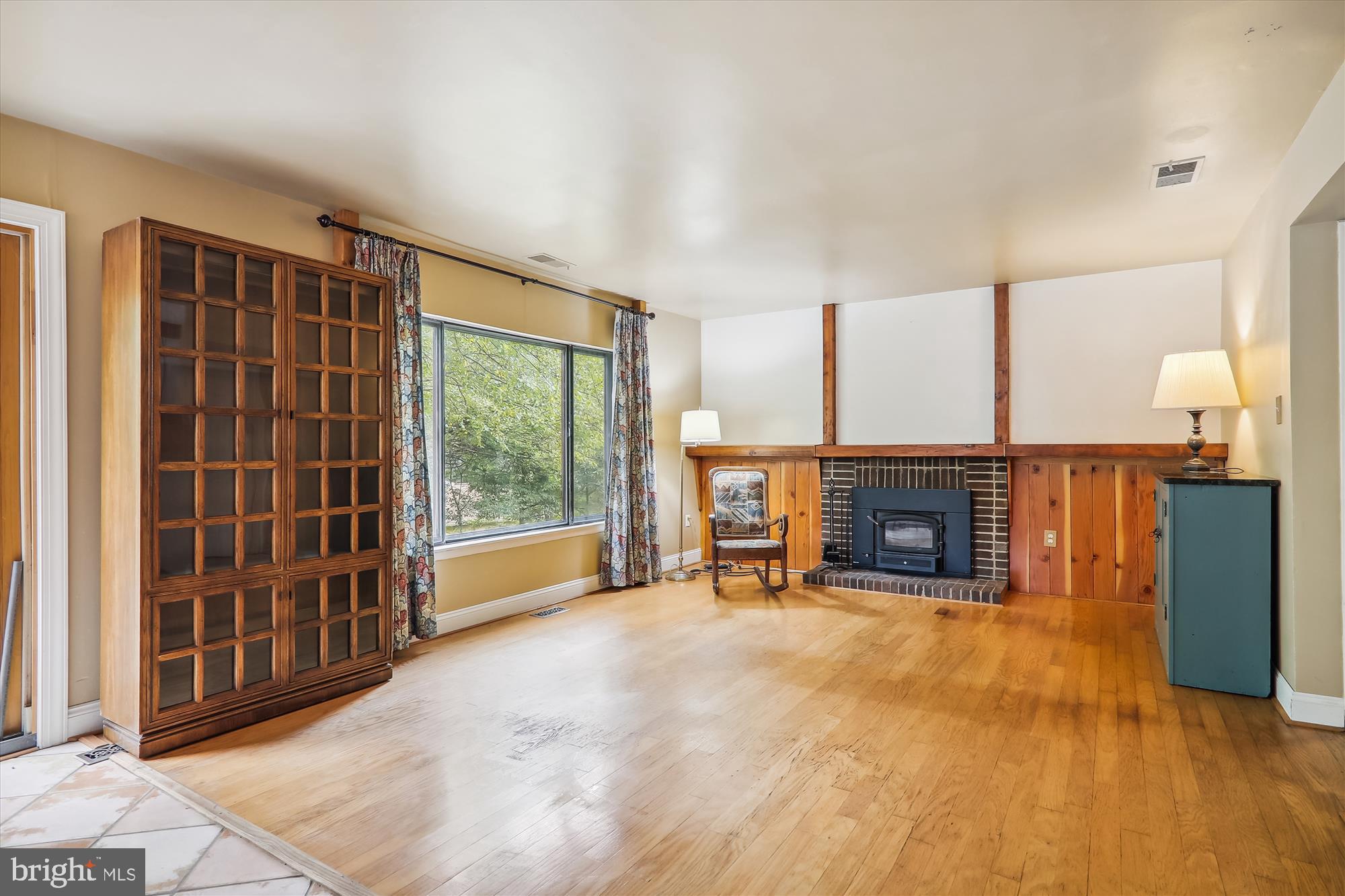 CHARLENE - Residential