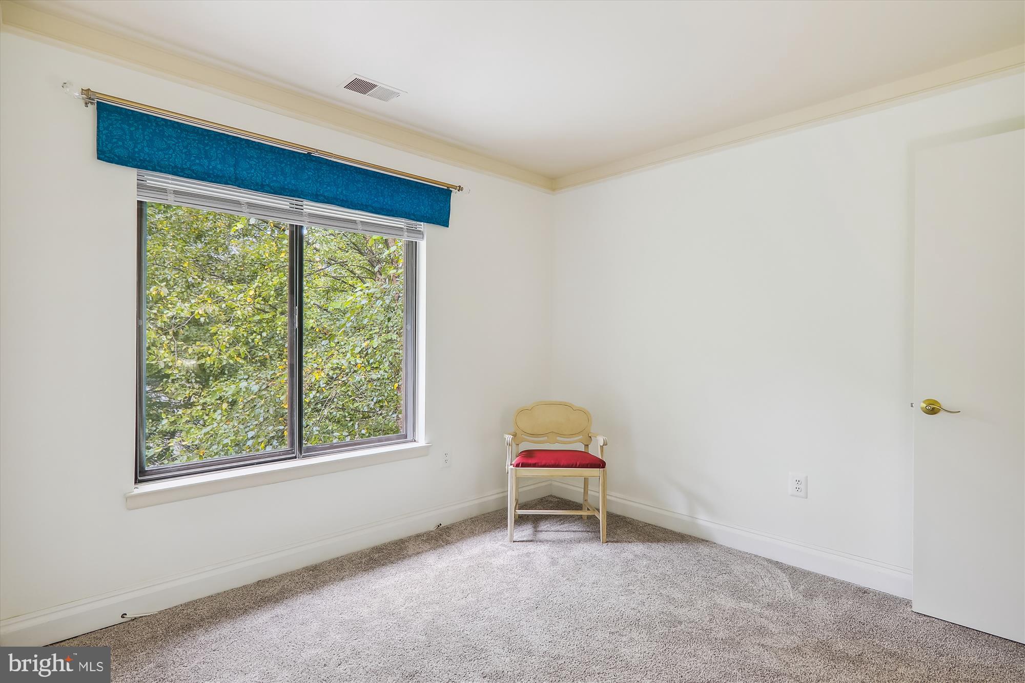 CHARLENE - Residential