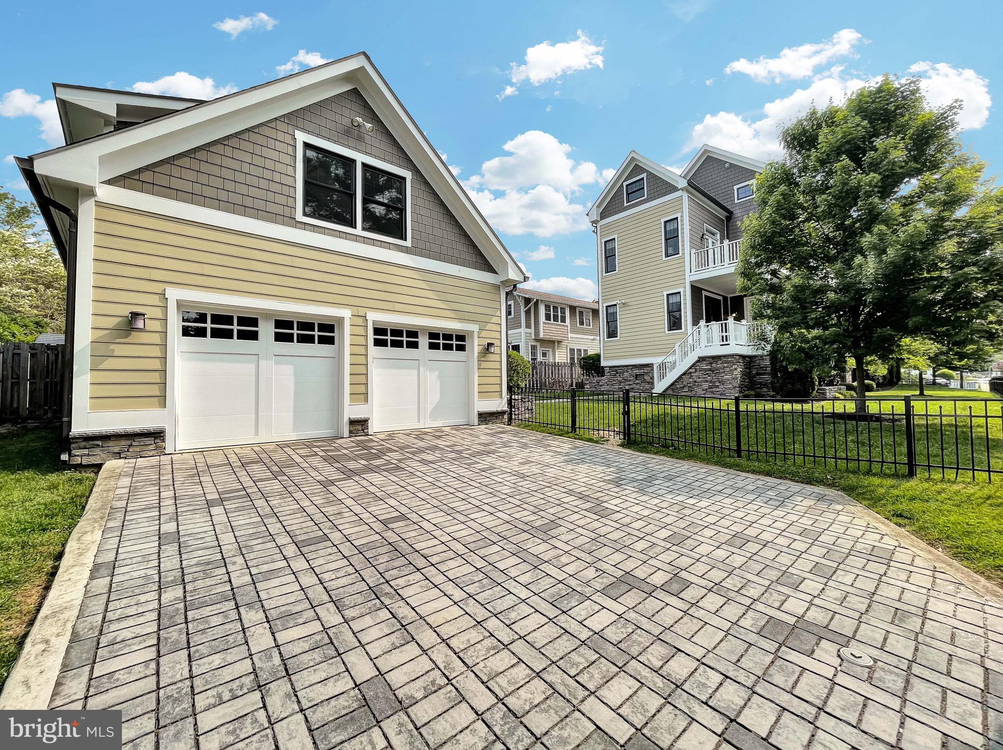 LYON PARK - Residential