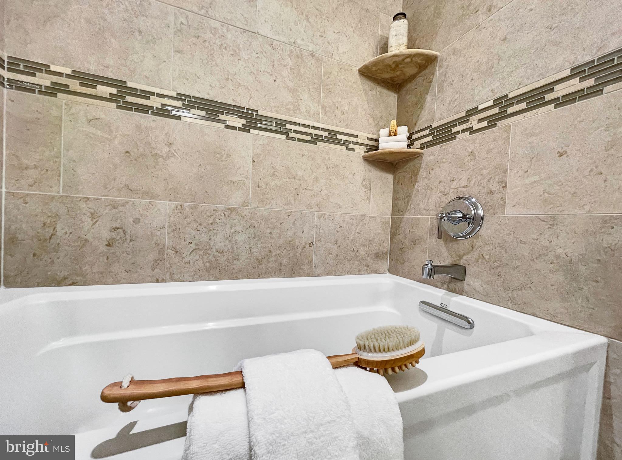 LYON PARK - Residential