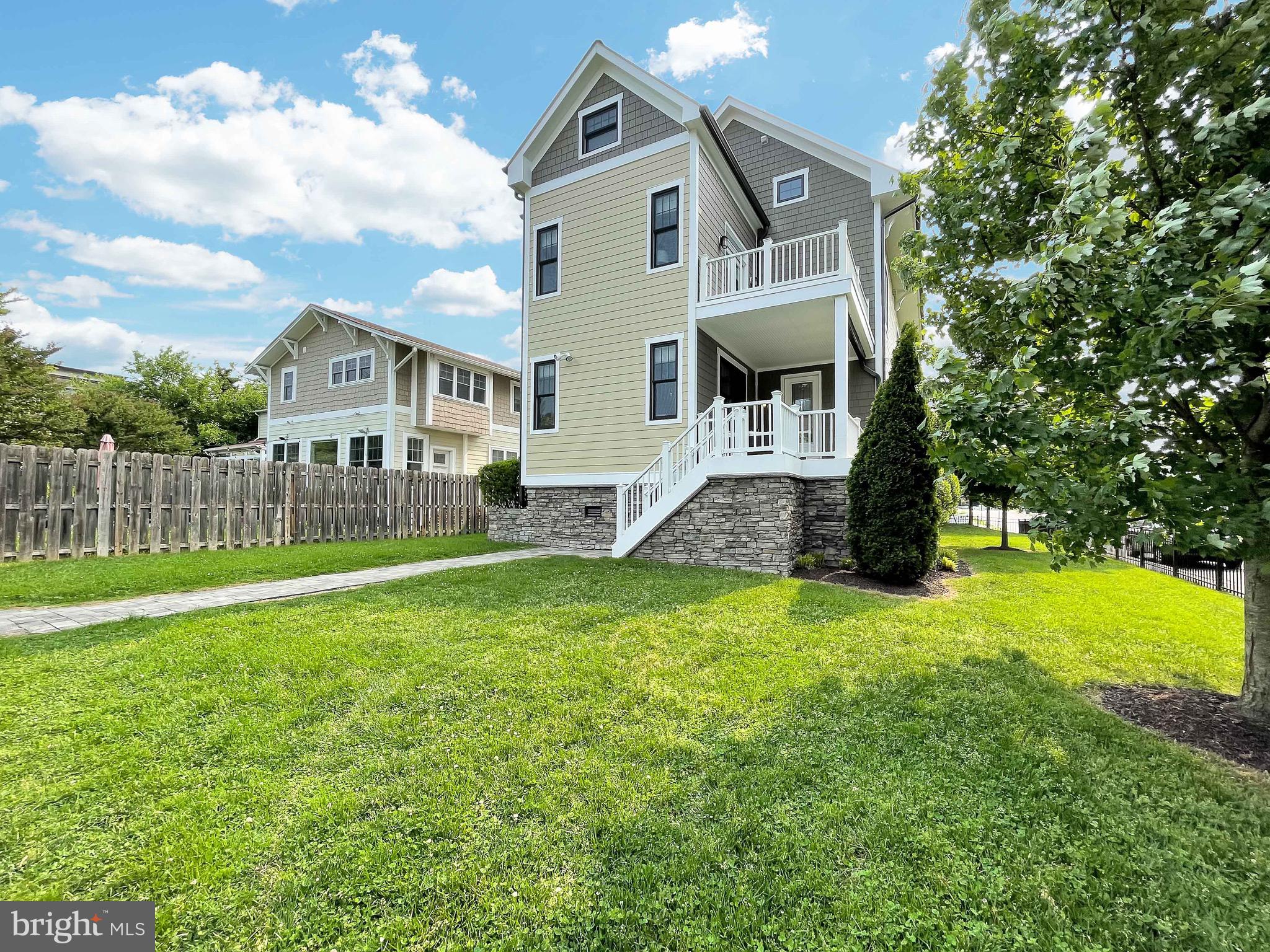 LYON PARK - Residential