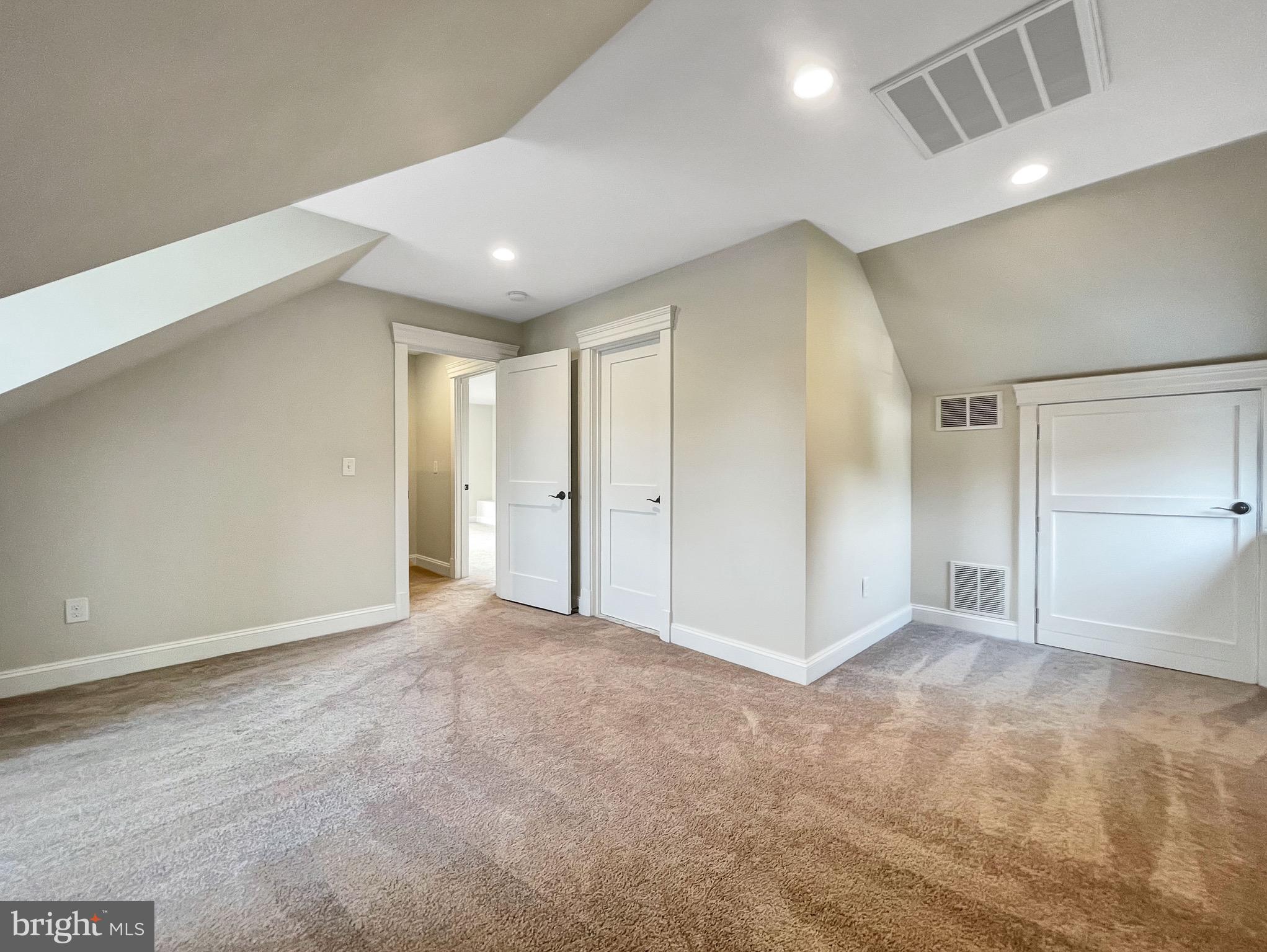 LYON PARK - Residential