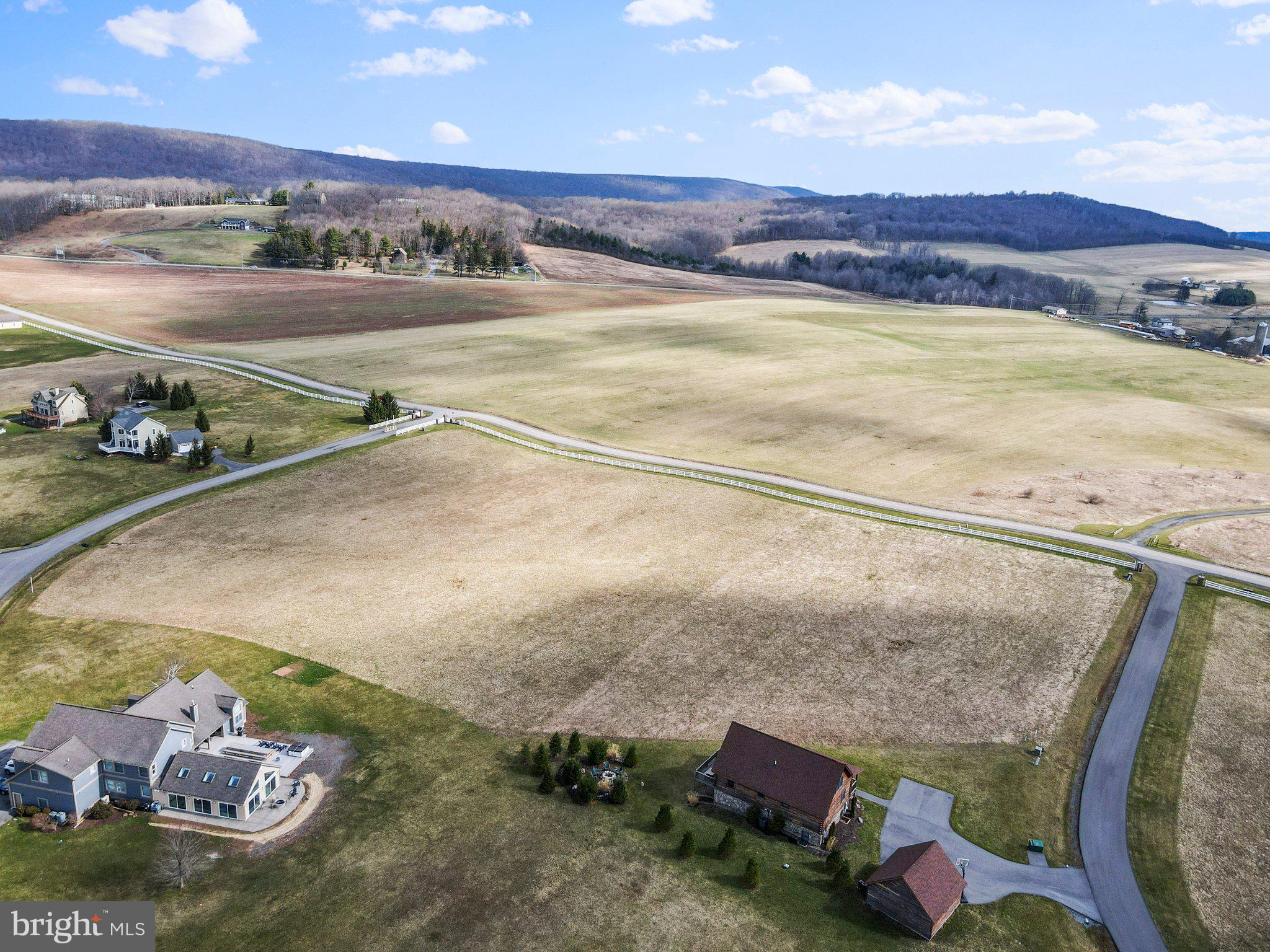 WATERFRONT GREENS - Land