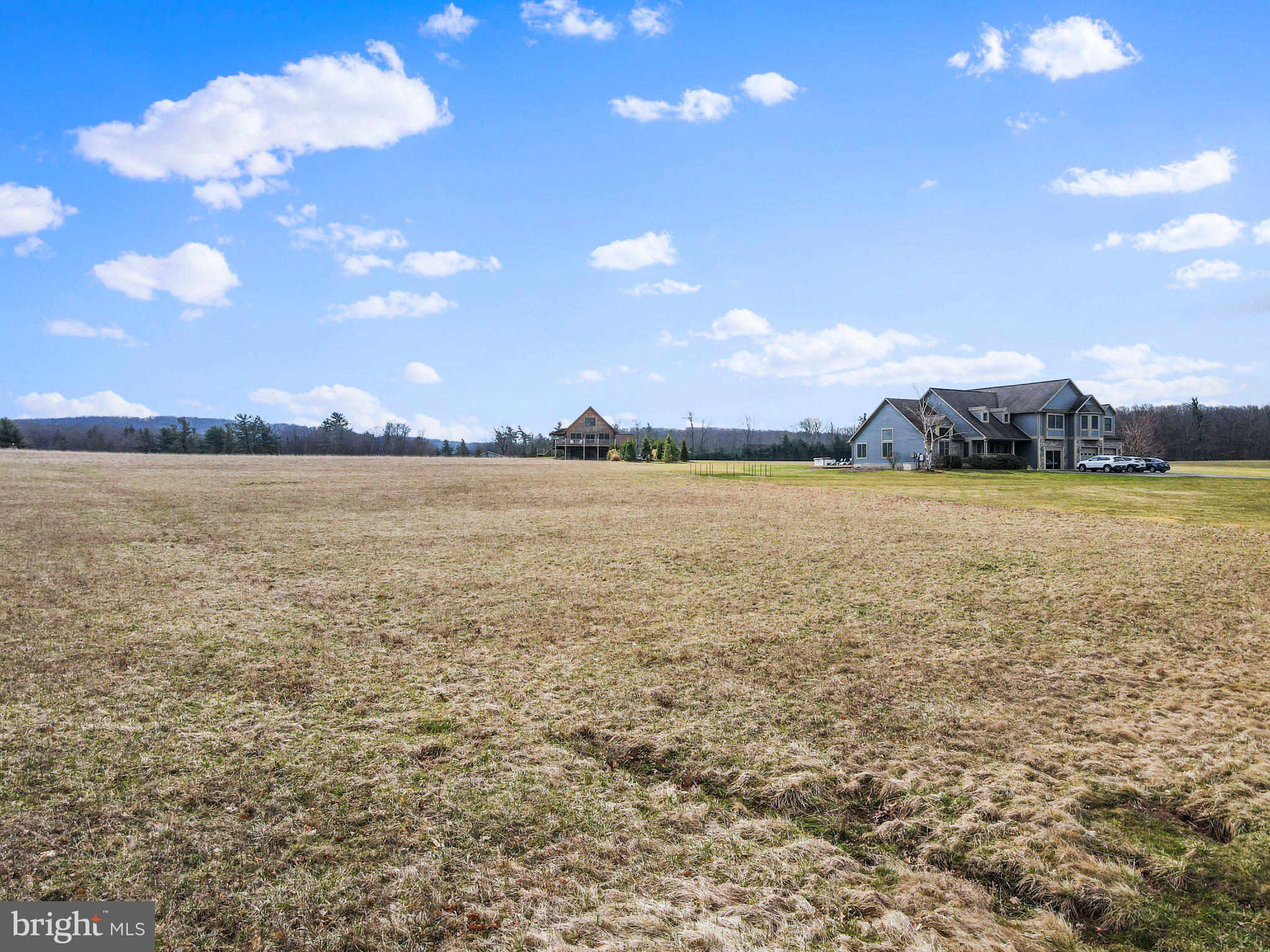 WATERFRONT GREENS - Land