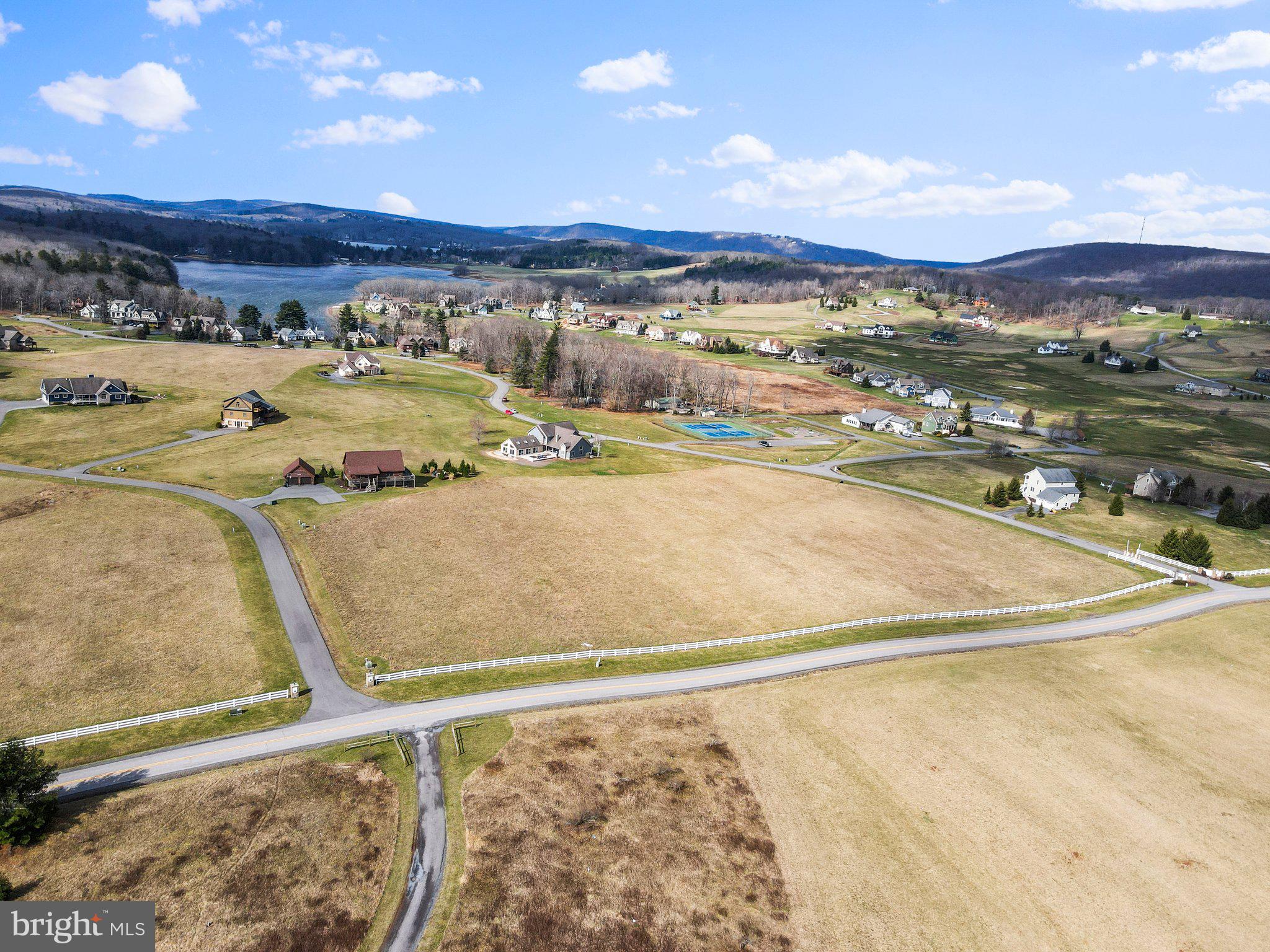 WATERFRONT GREENS - Land