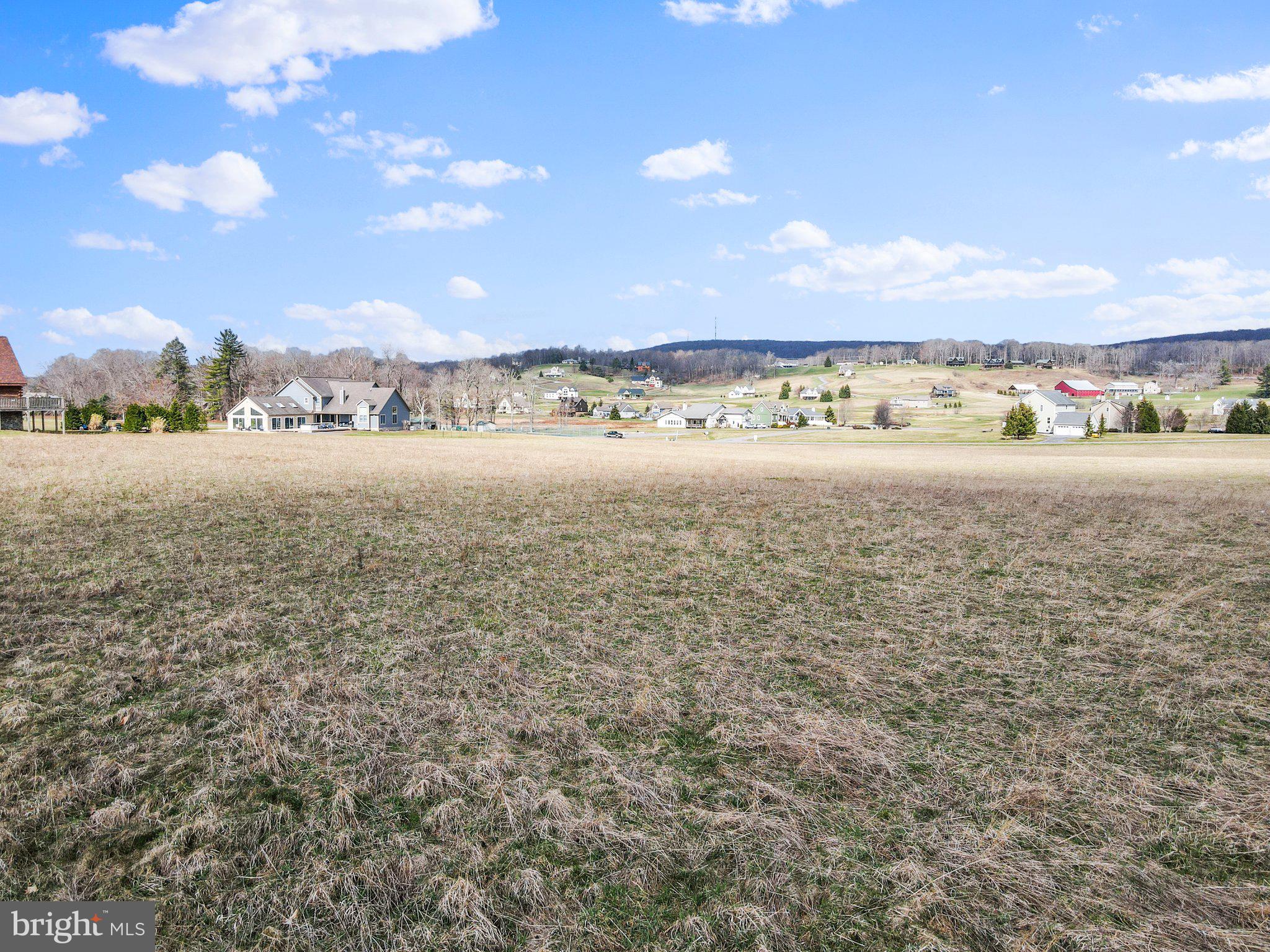 WATERFRONT GREENS - Land