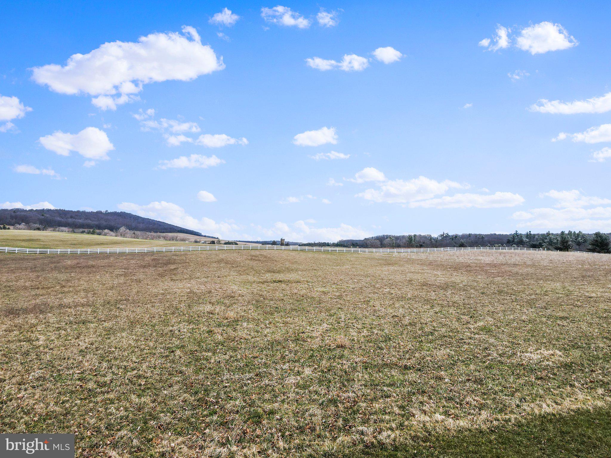 WATERFRONT GREENS - Land