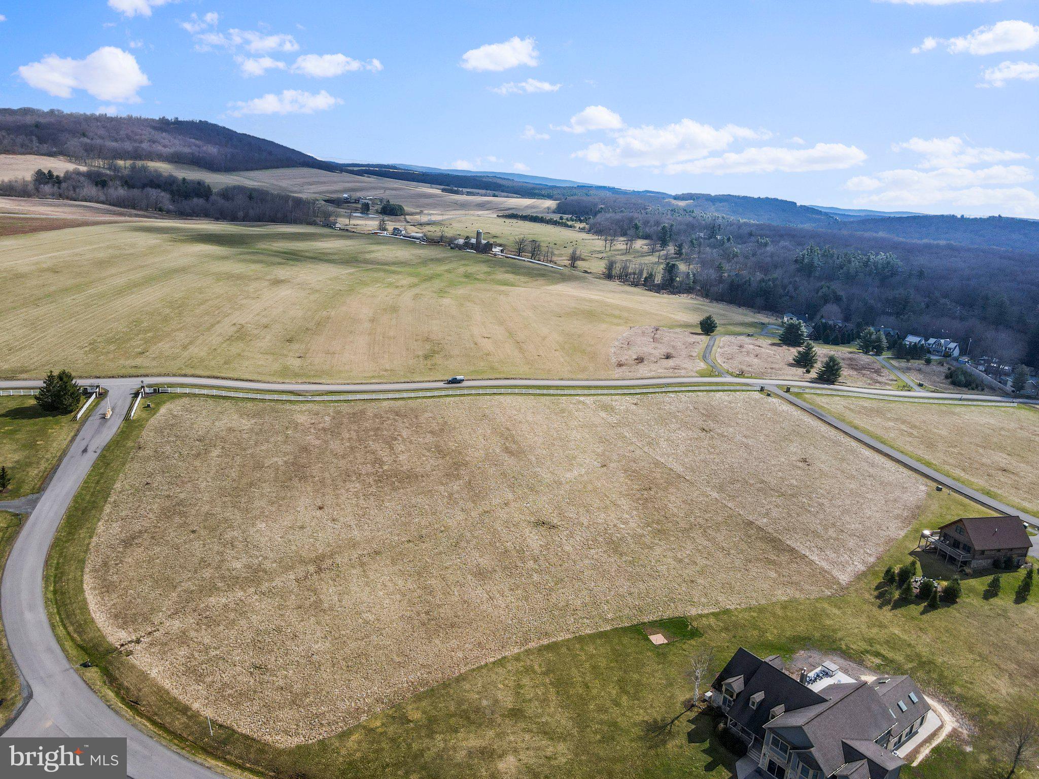 WATERFRONT GREENS - Land