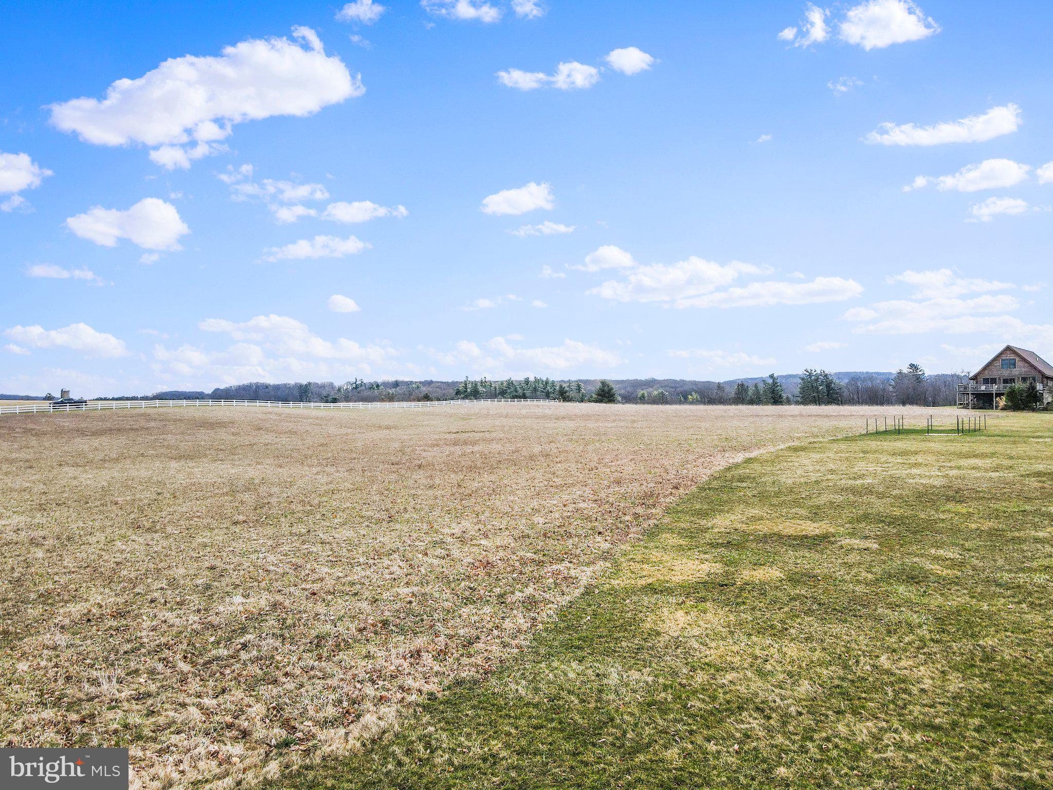 WATERFRONT GREENS - Land
