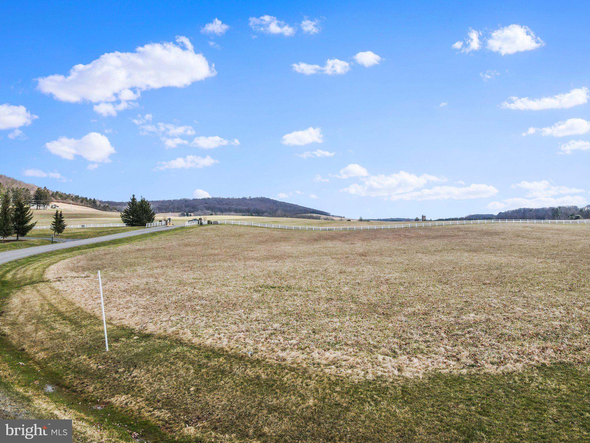 WATERFRONT GREENS - Land