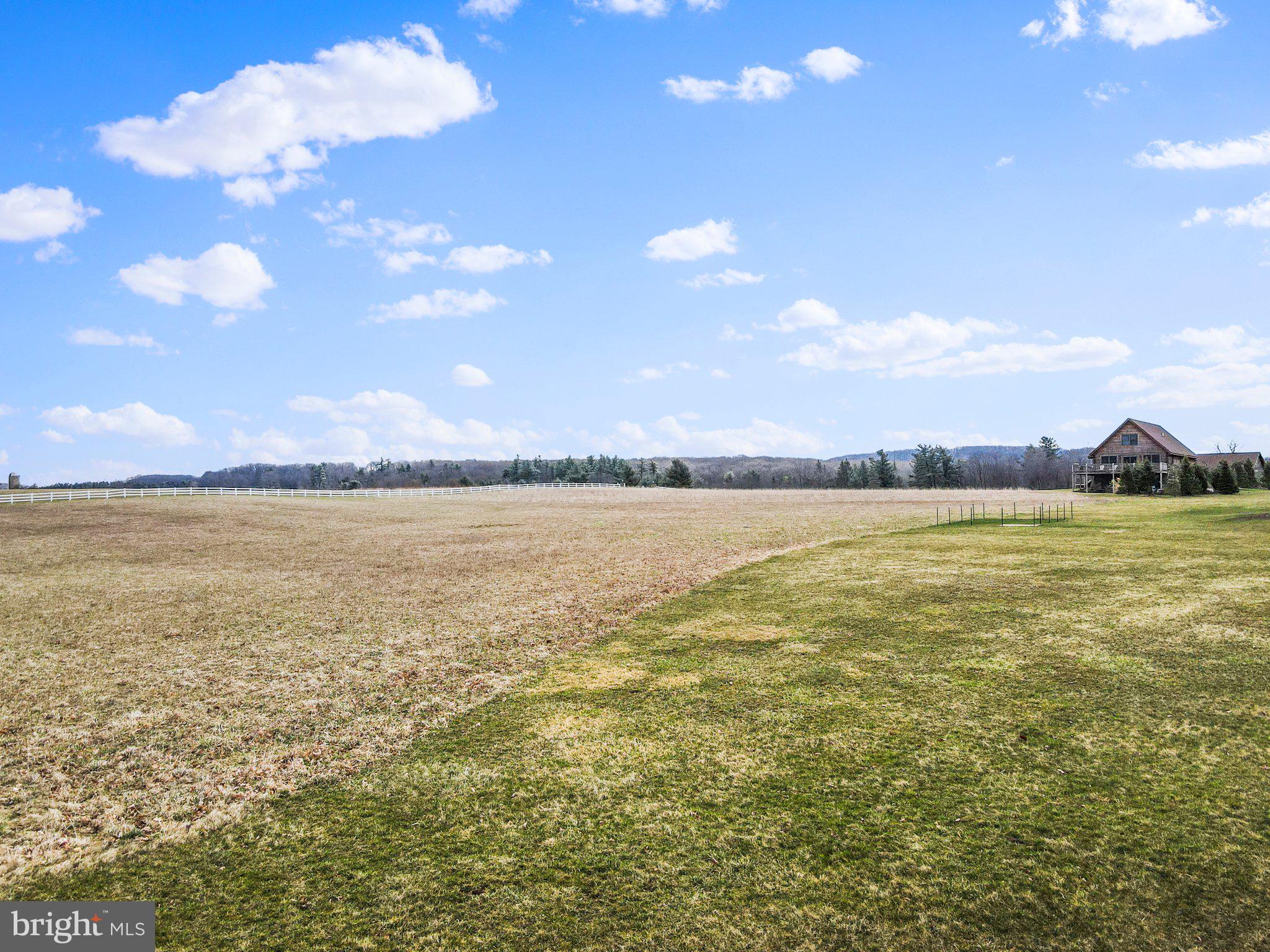 WATERFRONT GREENS - Land