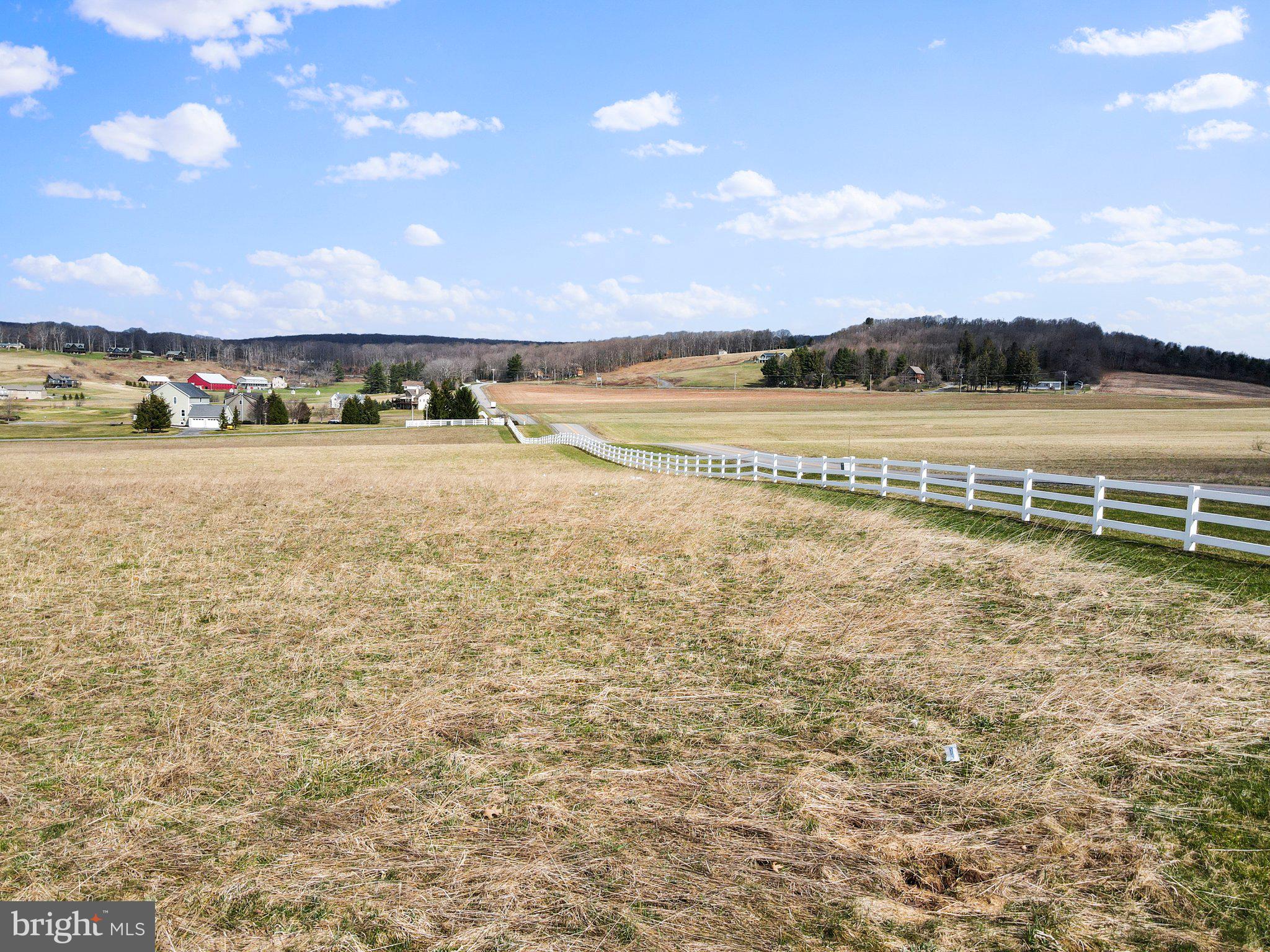 WATERFRONT GREENS - Land