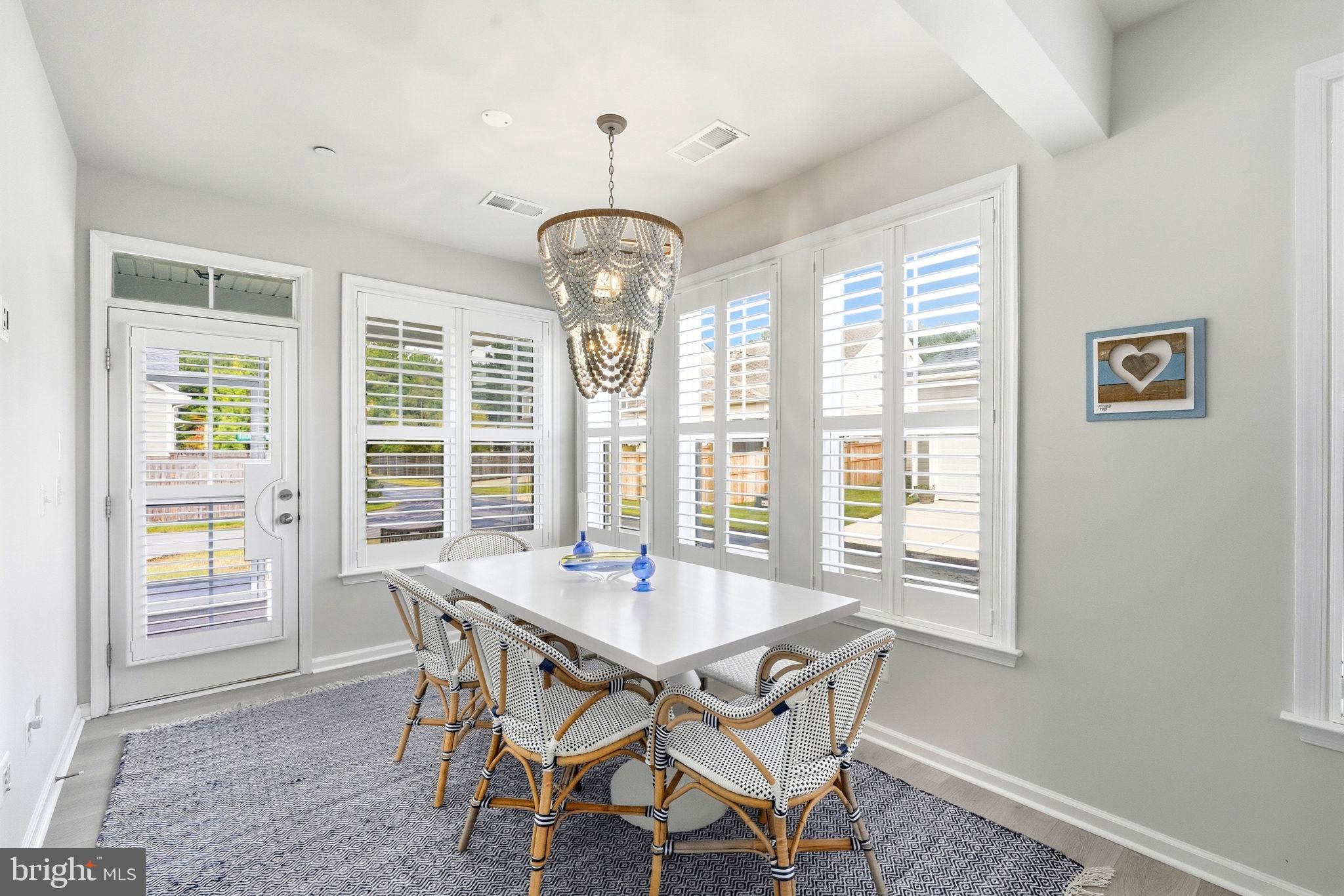 8082 EASTON VILLAGE DRIVE