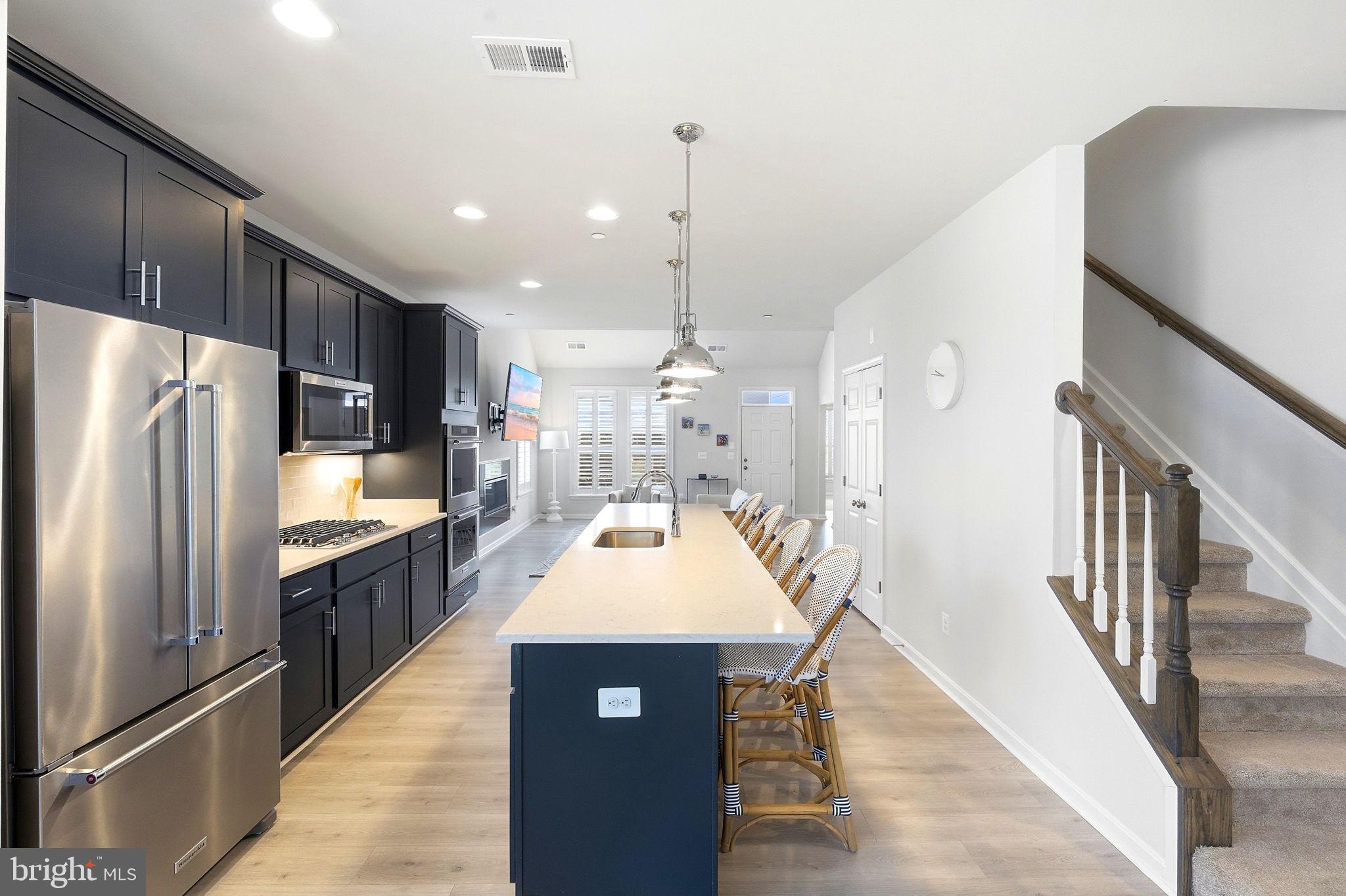 8082 EASTON VILLAGE DRIVE
