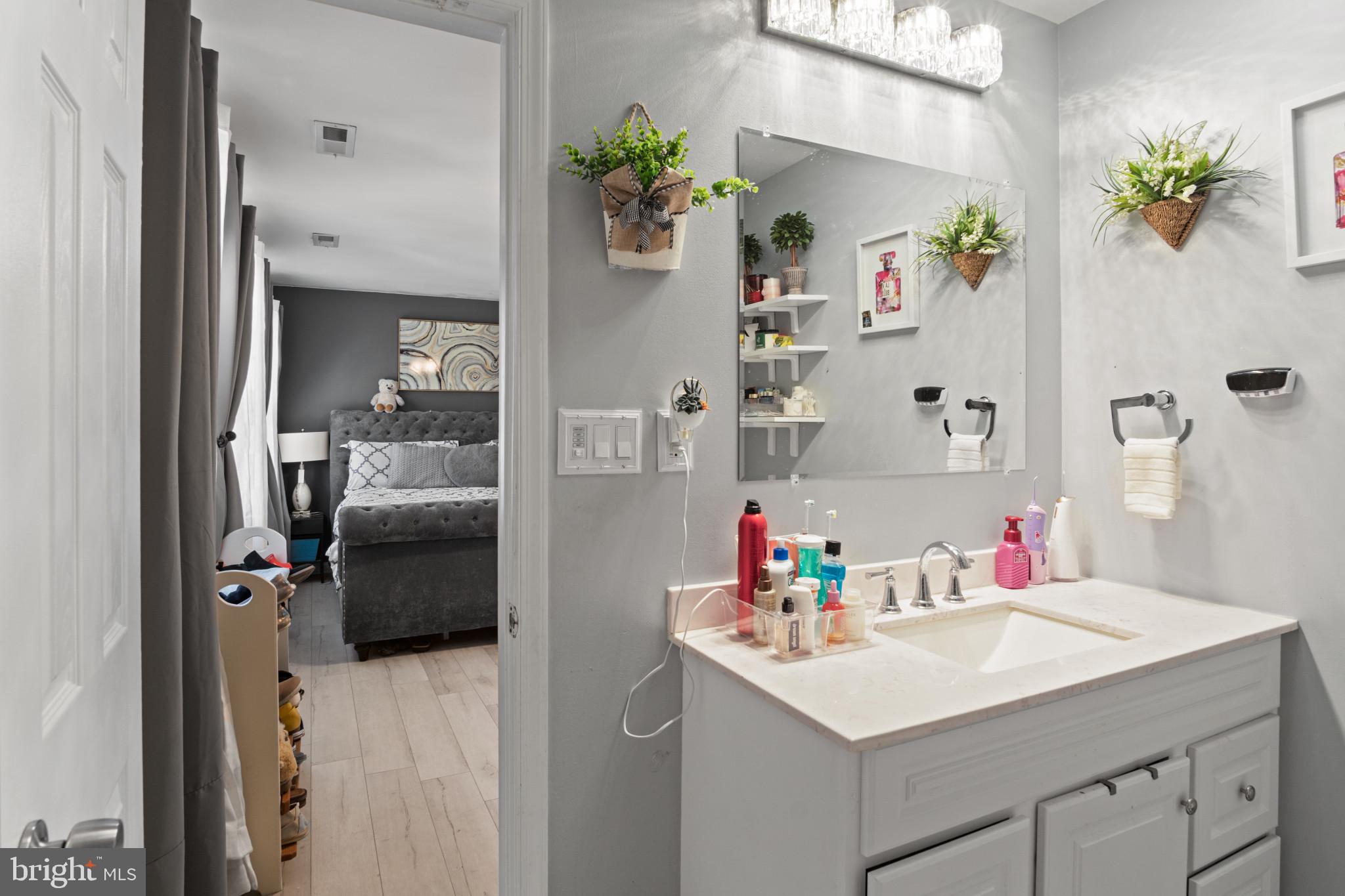 STAFFORD OAKS - Residential