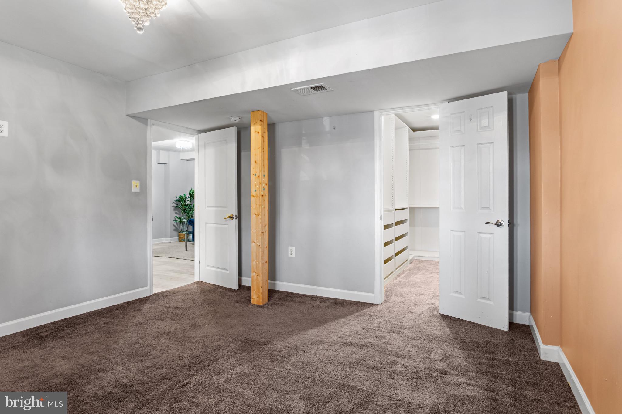 STAFFORD OAKS - Residential