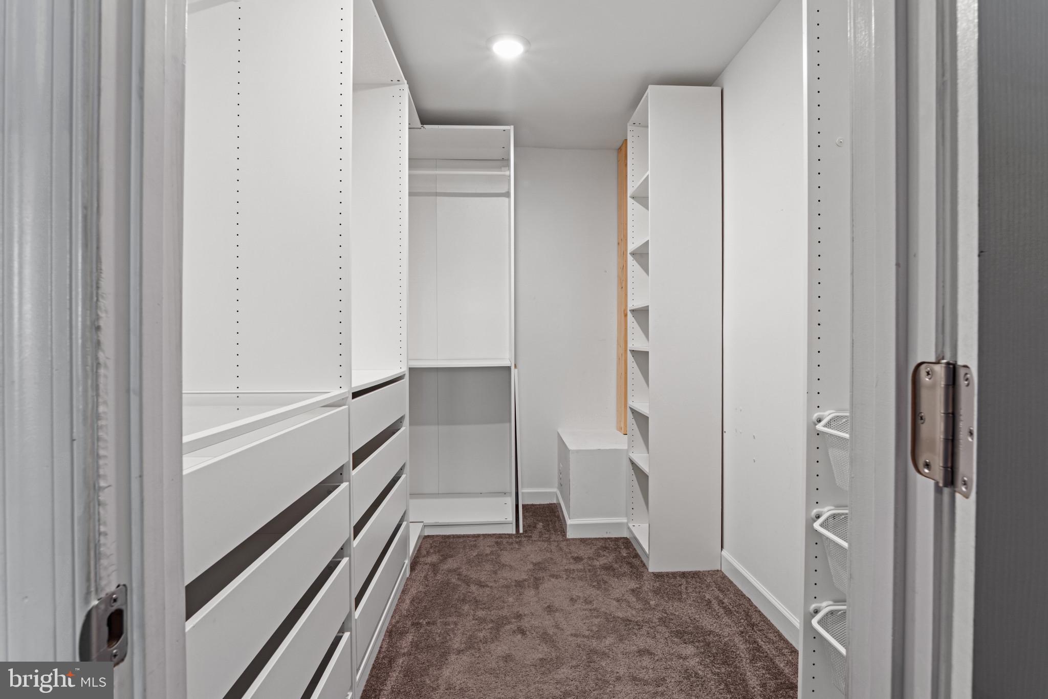 STAFFORD OAKS - Residential