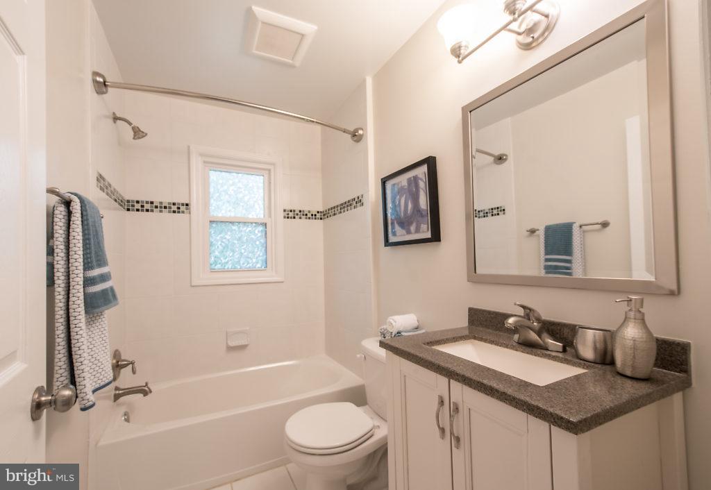 WOODLAWN MANOR - Residential