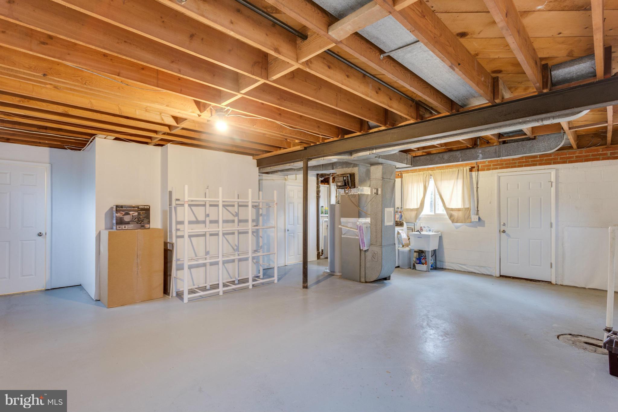 WOODLAWN MANOR - Residential