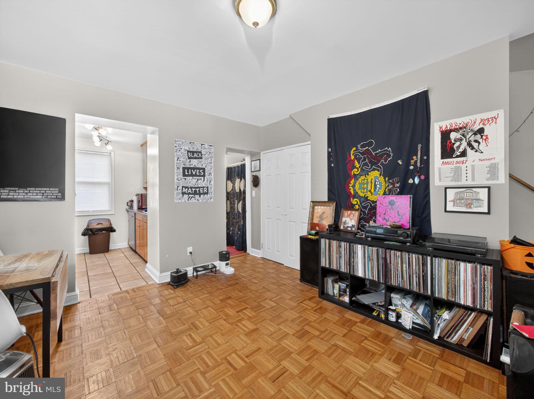 OLDE KENSINGTON - Residential