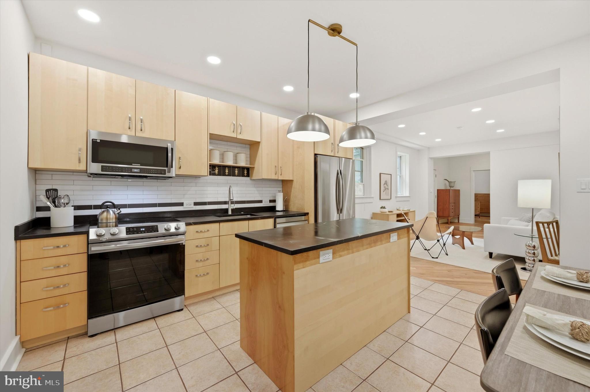OLDE KENSINGTON - Residential