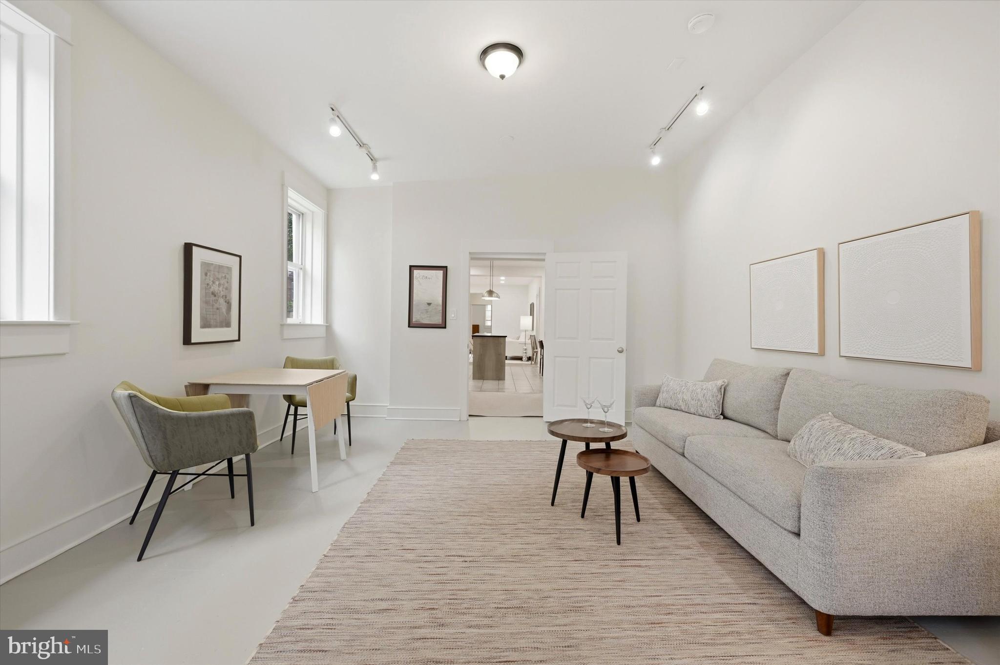 OLDE KENSINGTON - Residential