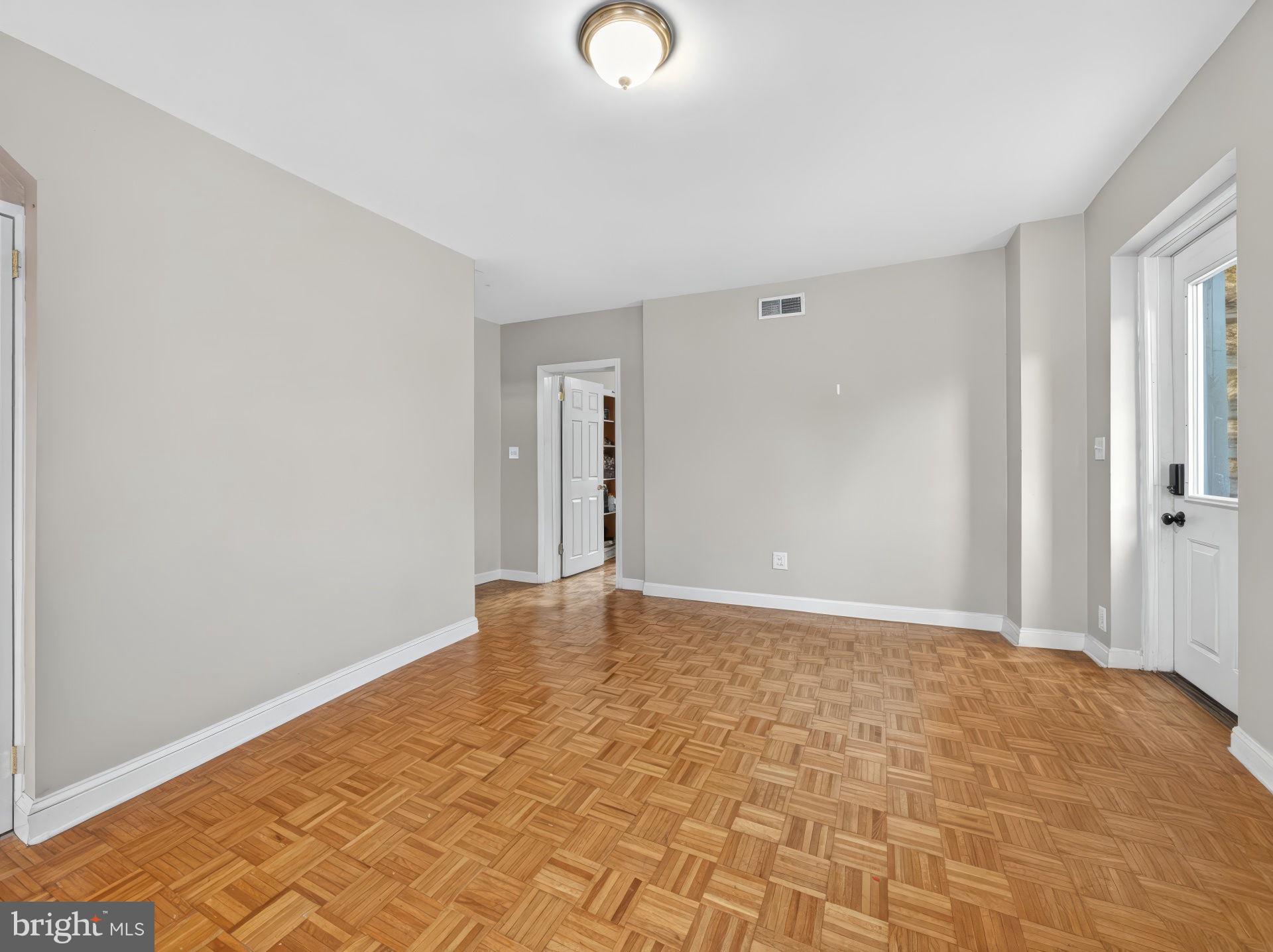 OLDE KENSINGTON - Residential