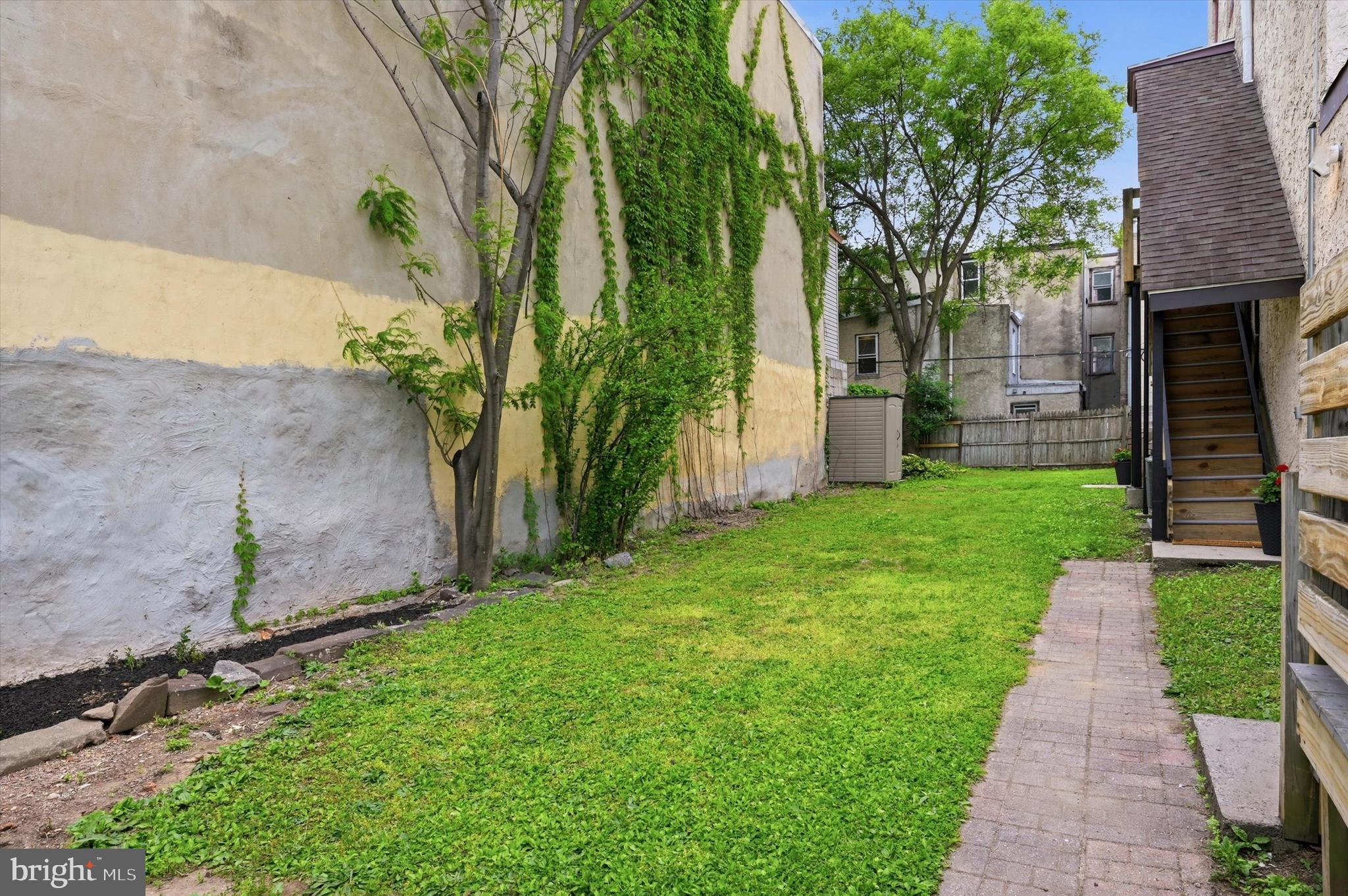 OLDE KENSINGTON - Residential
