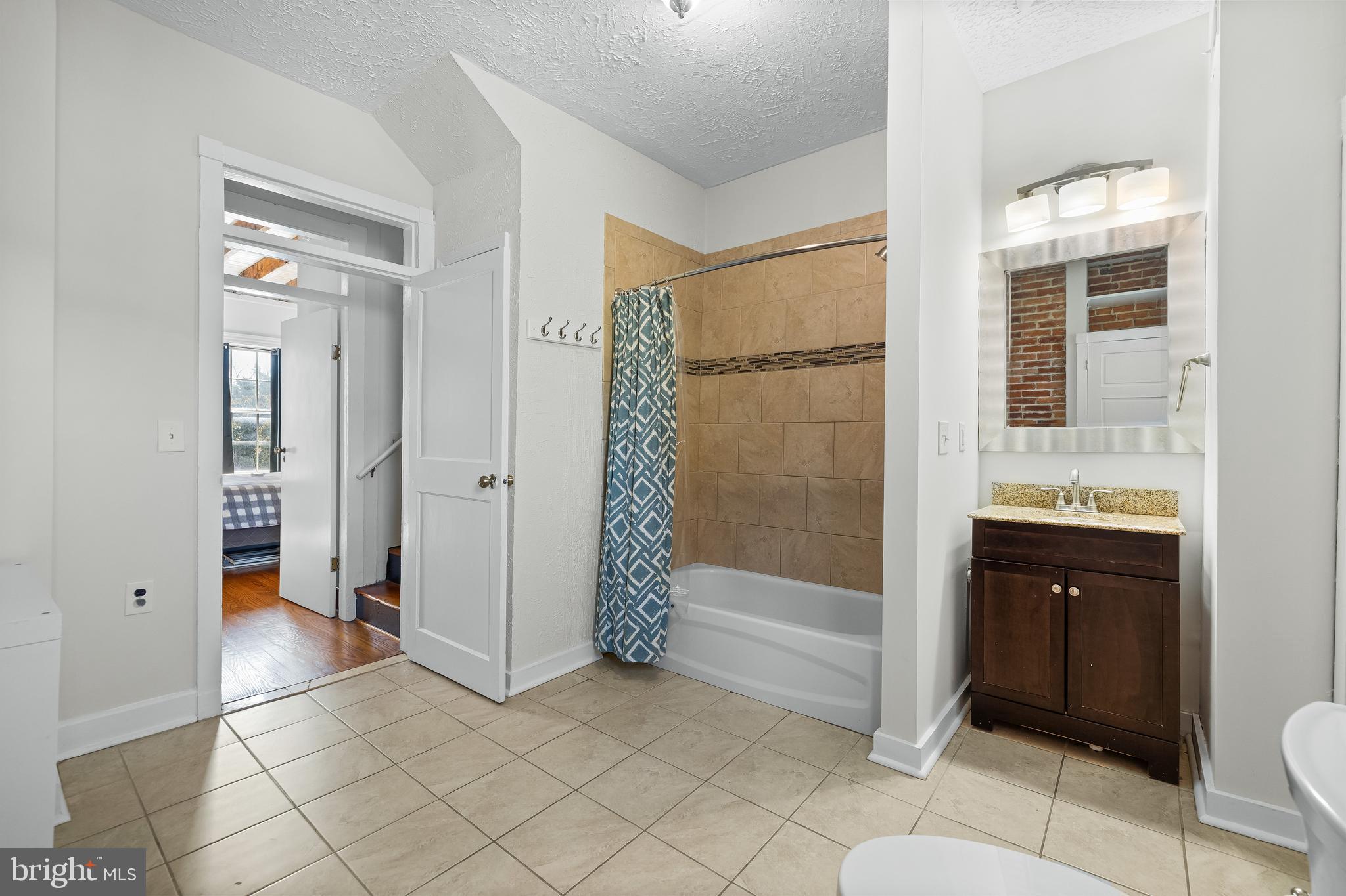 RIDGELY'S DELIGHT - Residential