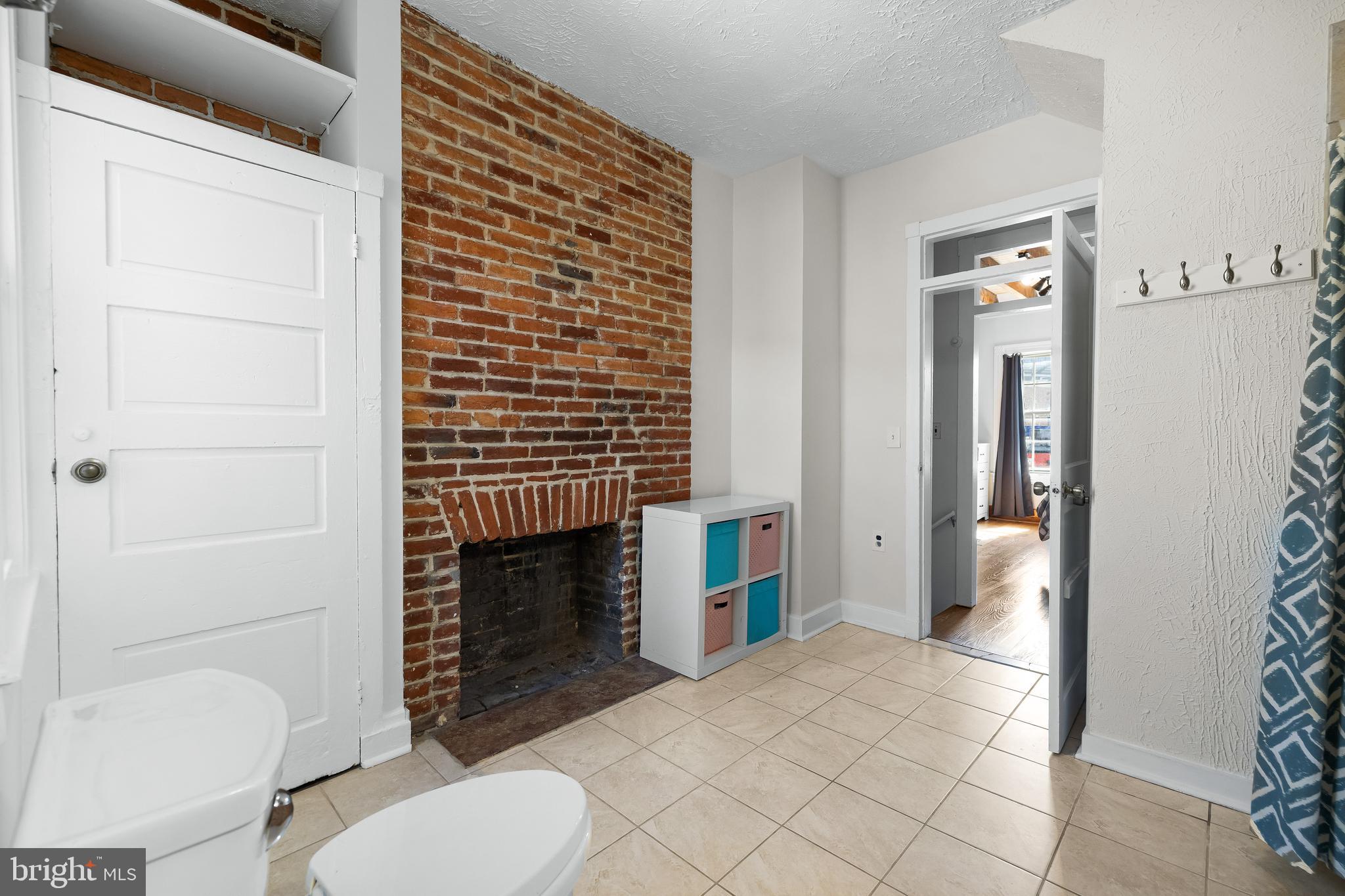 RIDGELY'S DELIGHT - Residential