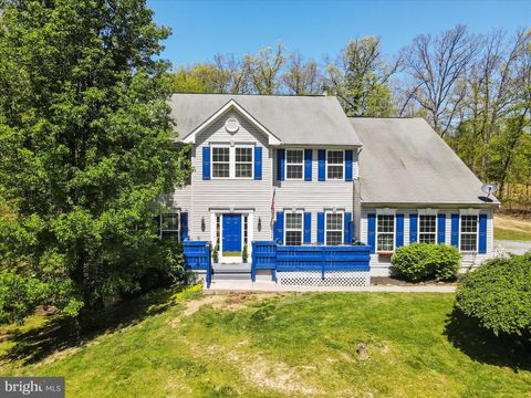 175 WAGONTRAIN TRAIL HEDGESVILLE WV 25427