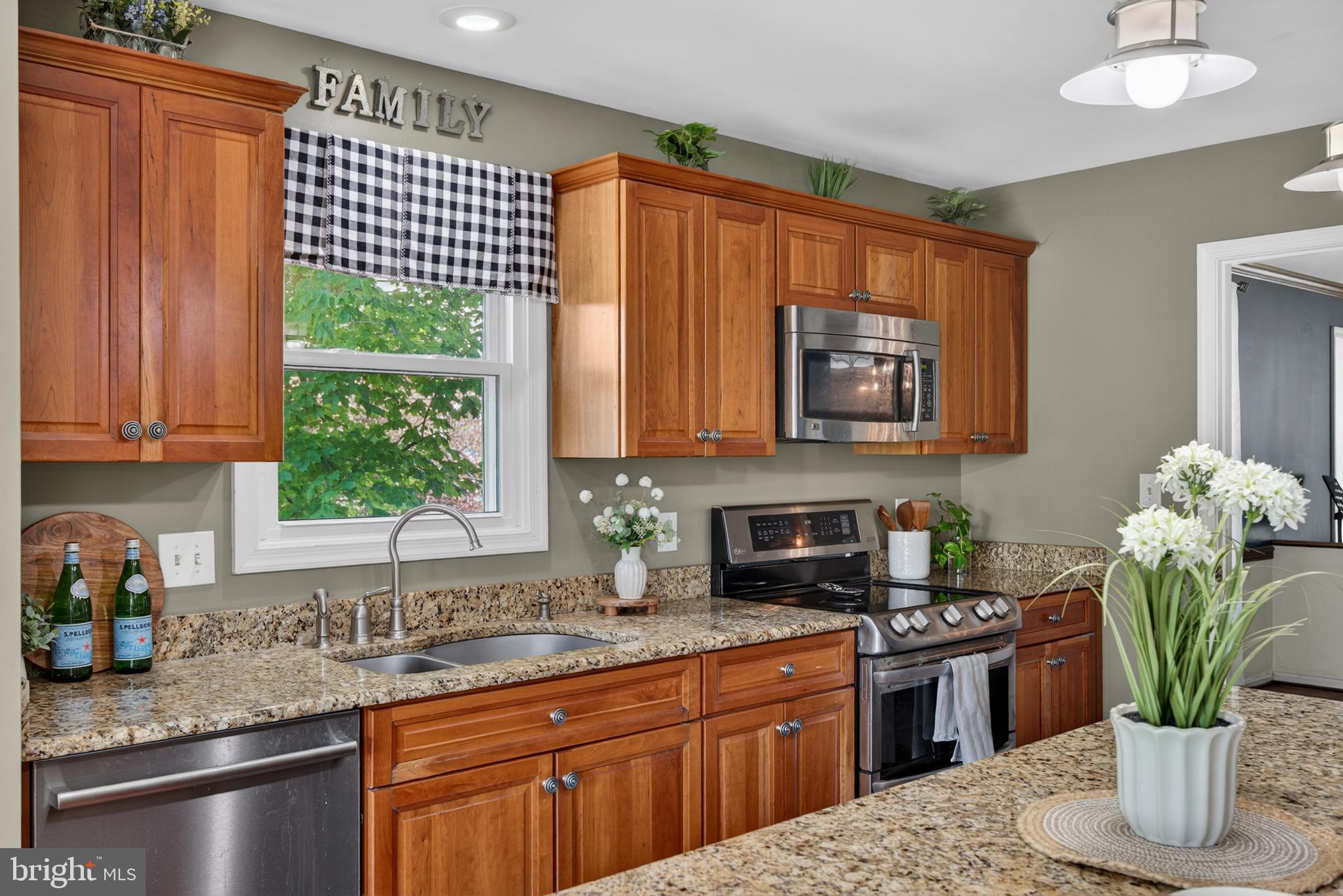 PARADISE HILL - Residential